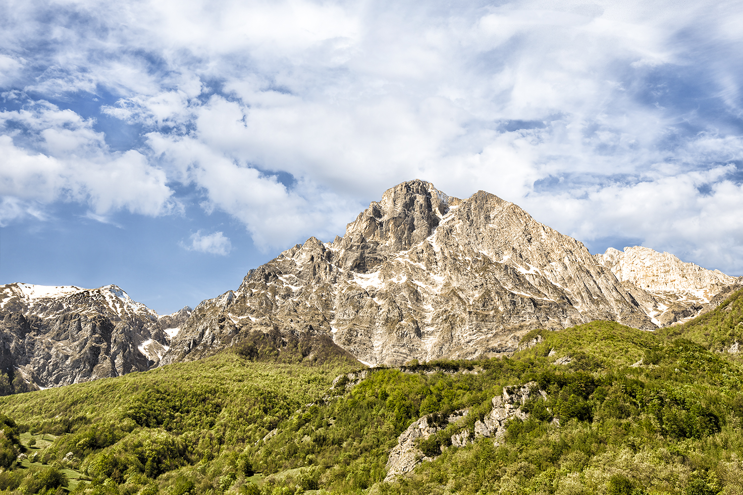 Scorcio di uno dei versanti del Gran Sasso...