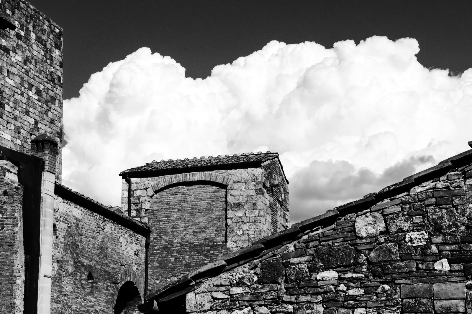 Avalanche of clouds in San Giminiano...