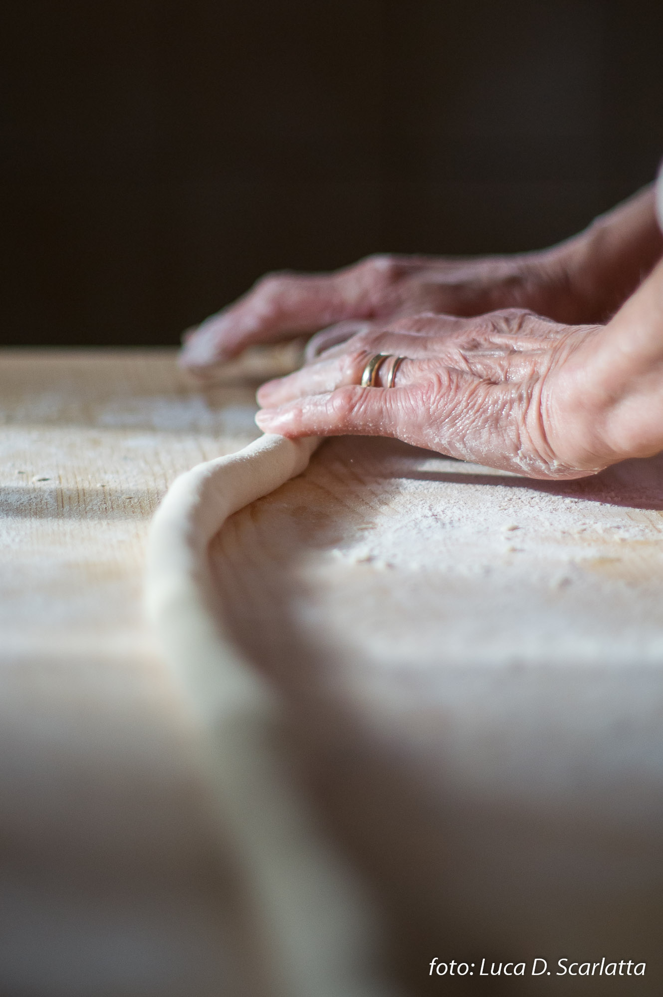 The gnocci Grandma Mary: Training dough...