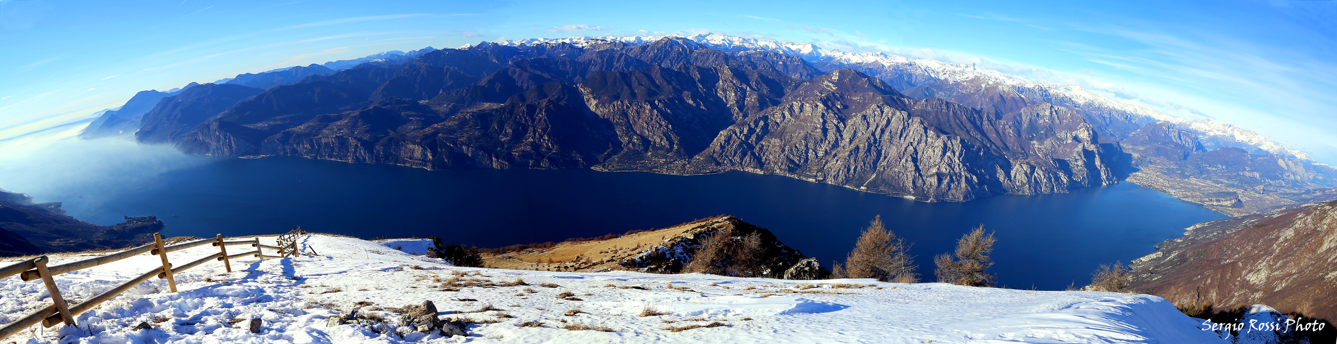 Panoramica lago di Garda vista dal monte Baldo...