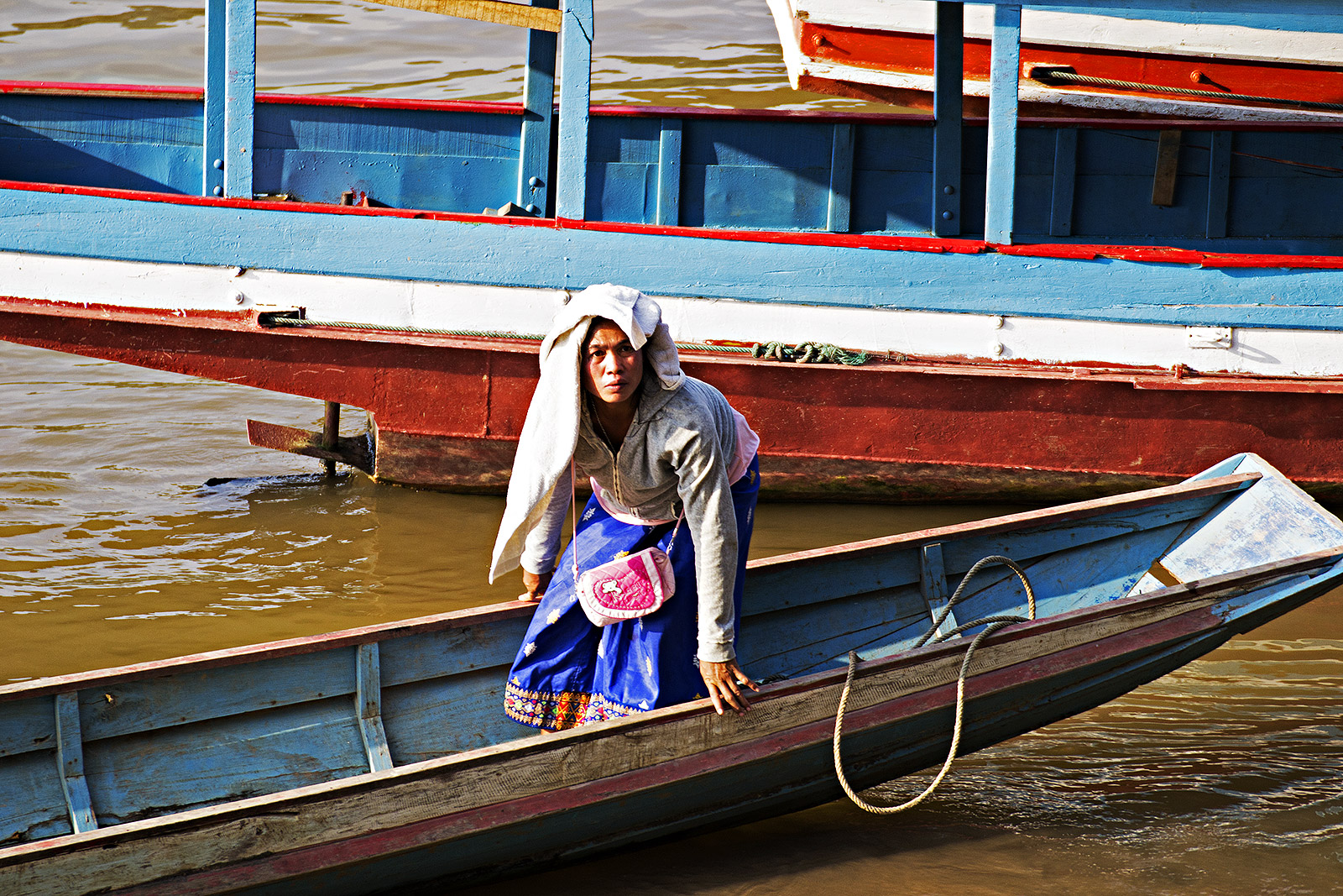 pescatrice laotiana...