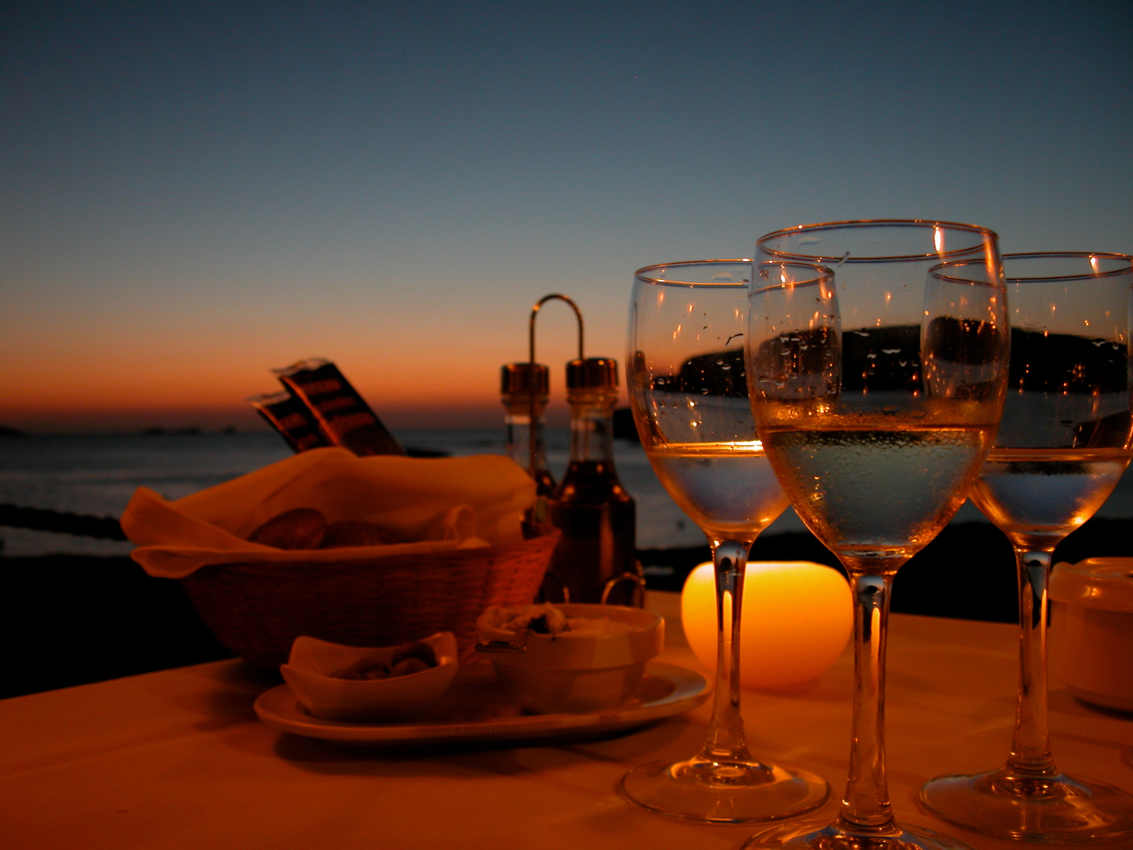 Dinner by the sea ......