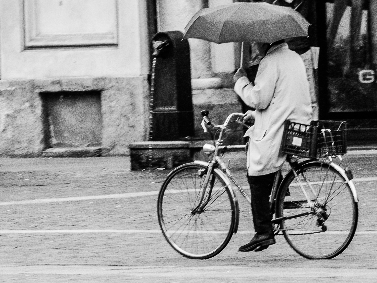 bike in the rain...