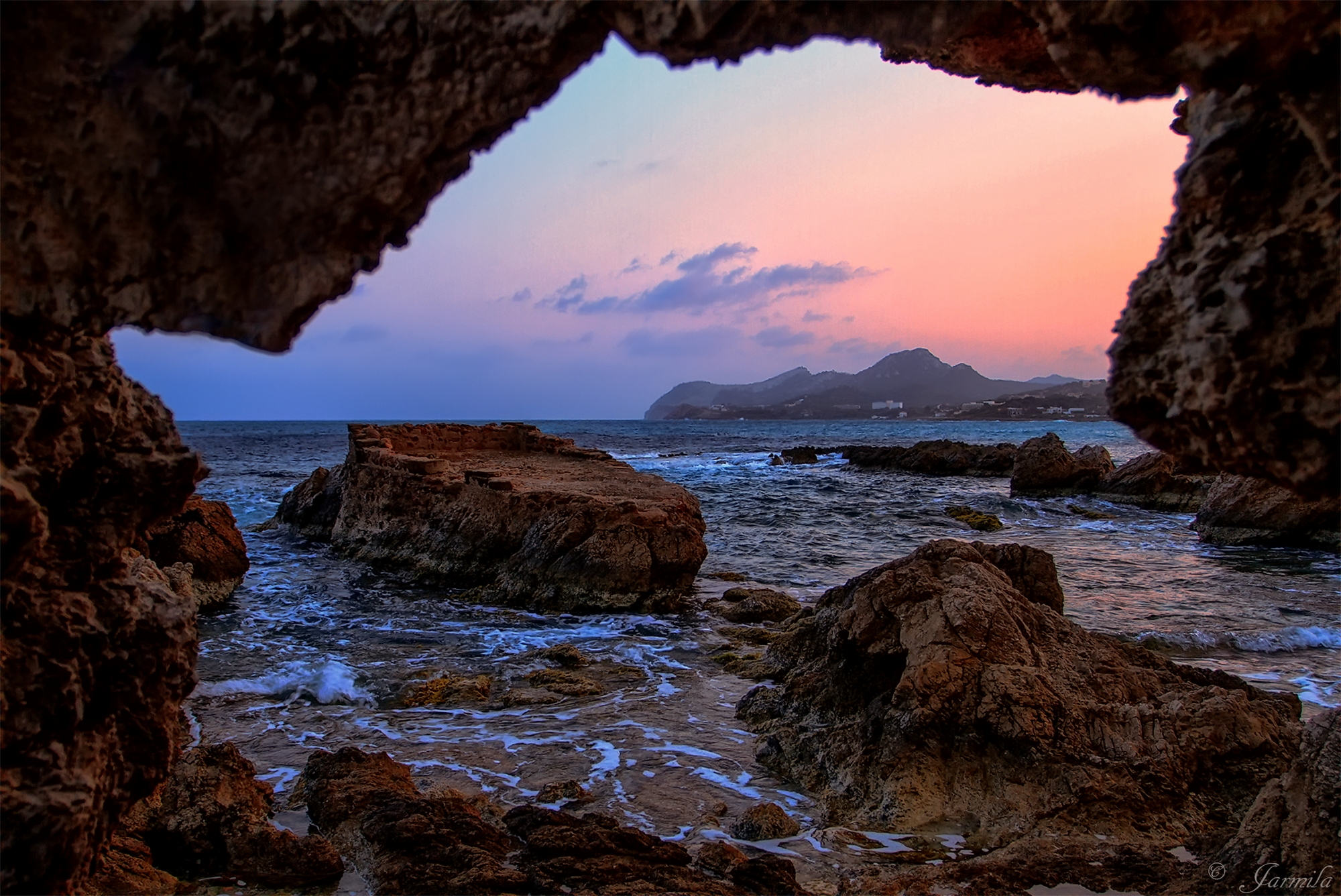 The sea and the rocks of Mallorca...
