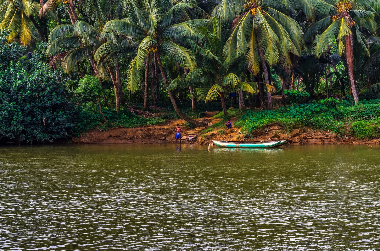 Sri Lanka - il bagno nel fiume...