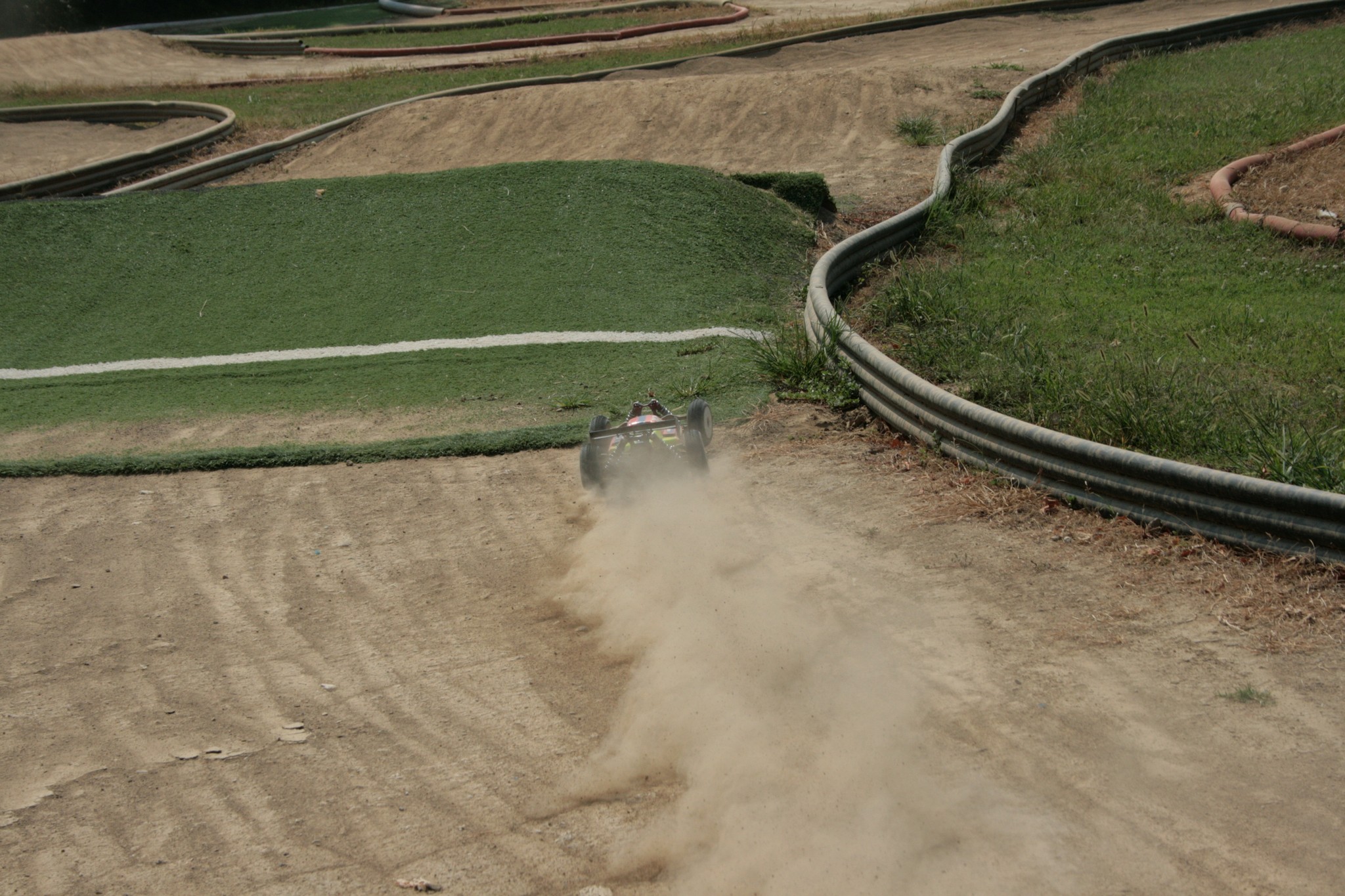 Off-road 1:8 scale acceleration!...