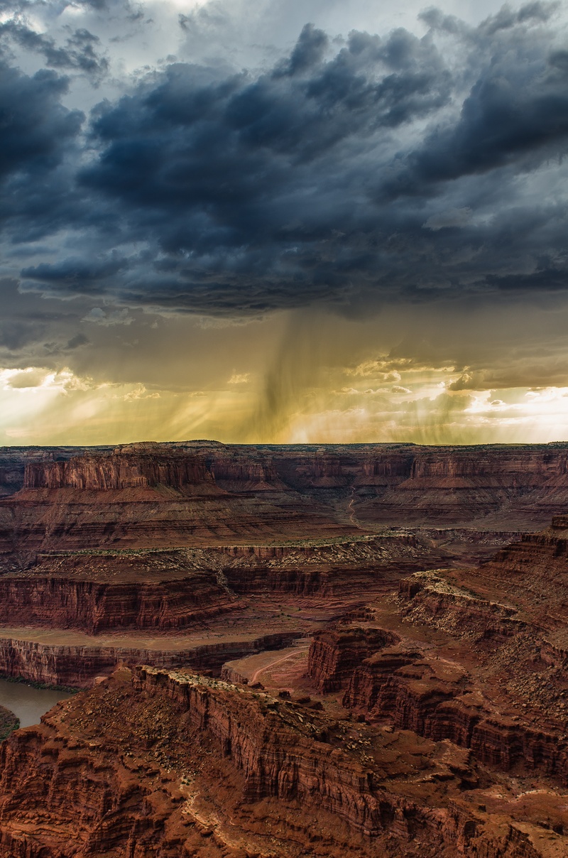 USA - Storm on Dead Horse Point...
