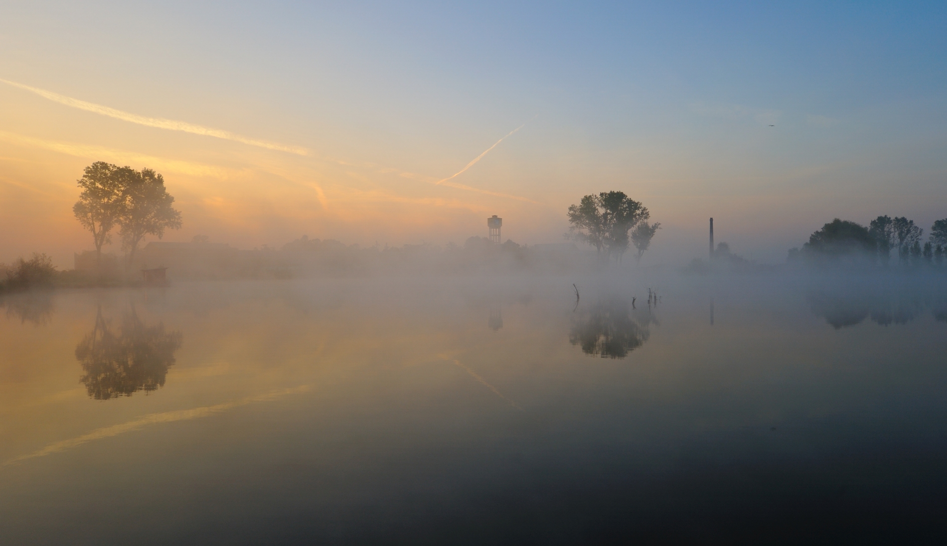 Fog on the lake...