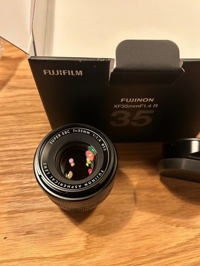 Fujifilm XF 35mm f/1.4 R