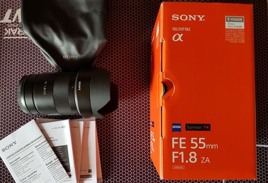 Sony FE 55mm f/1.8 ZA Sonnar T*