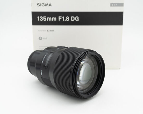 Sigma 135mm f/1.8 DG HSM Art