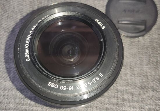 Sony E PZ 16-50mm f/3.5-5.6 OSS