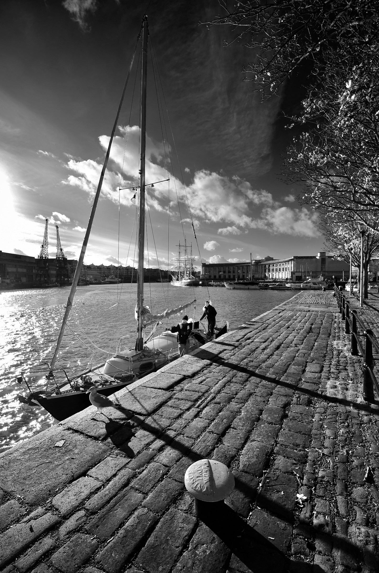 Docking... (Bristol Historic Harbour)...