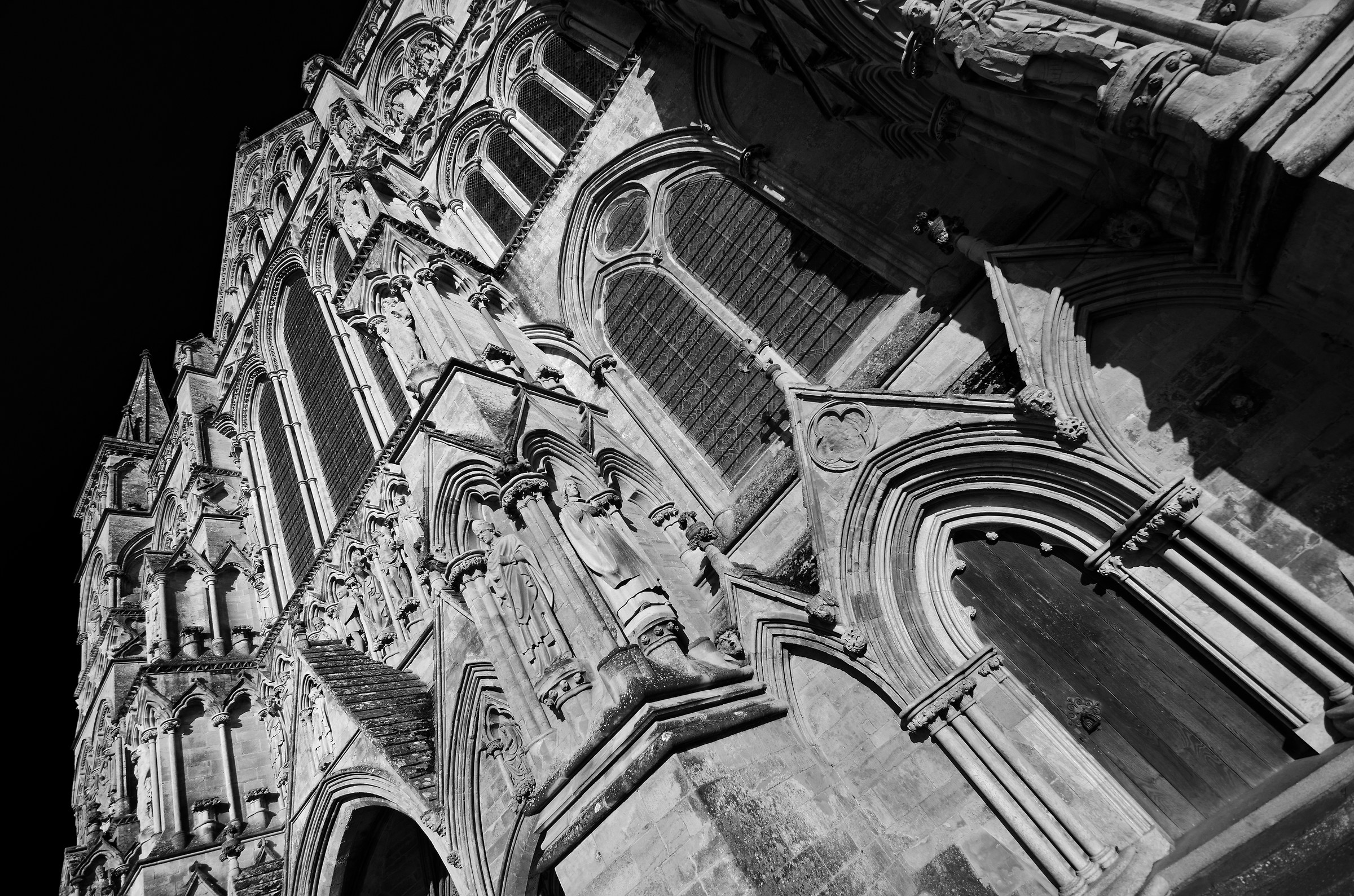 Cattedrale di Salisbury West Front (in un angolo)...