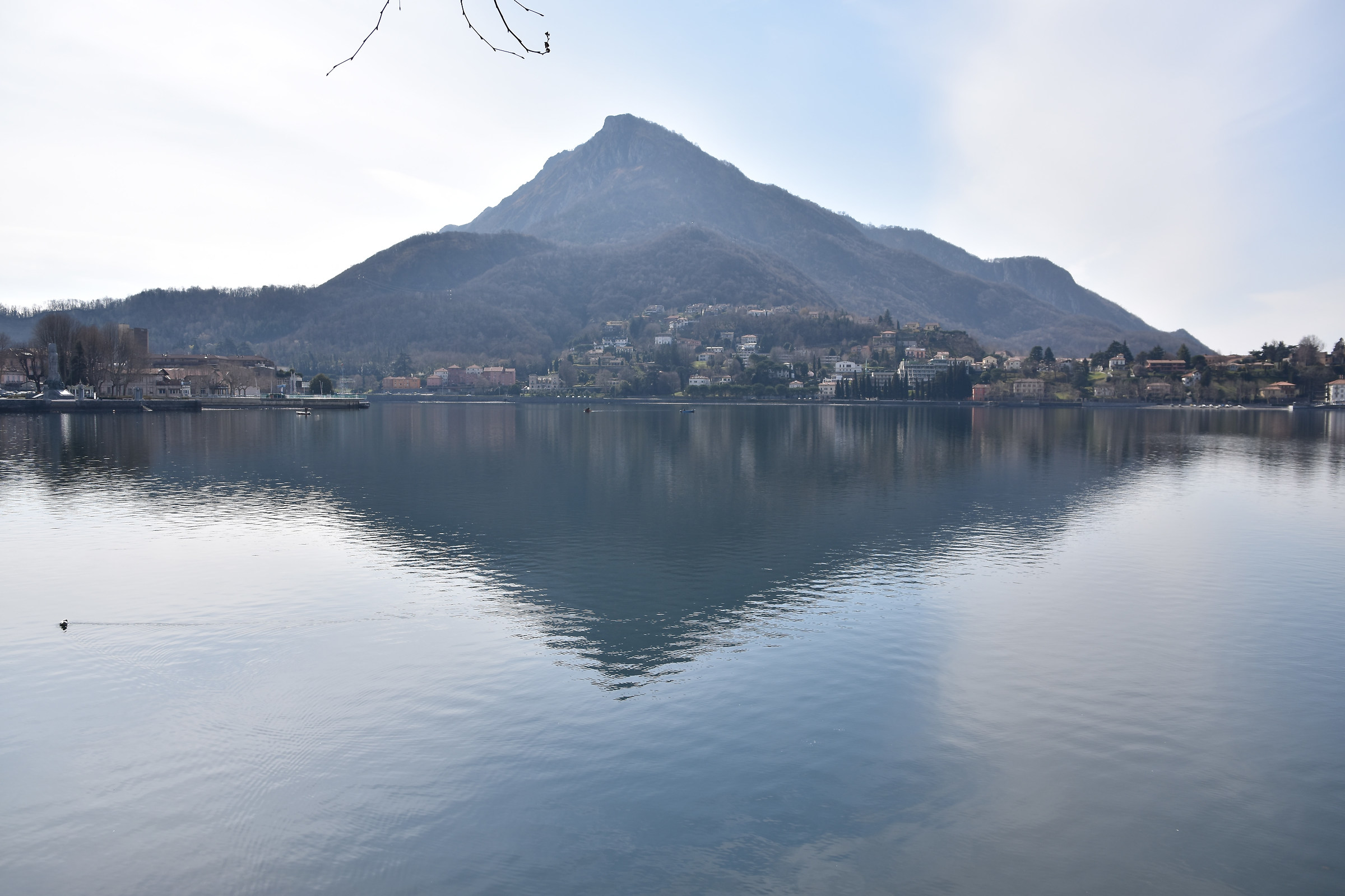 Quel ramo ( di Lecco ) del lago di Como...