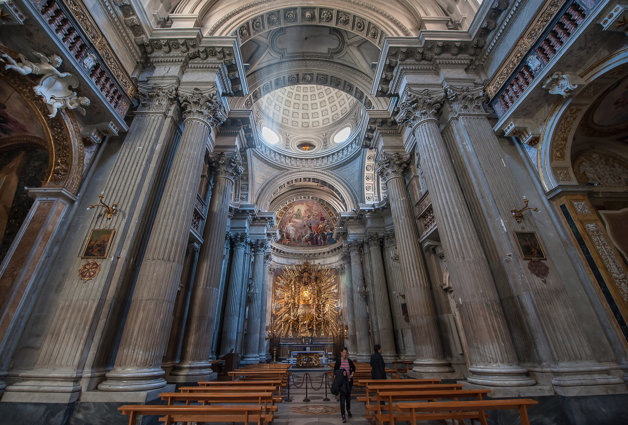 Roma-Interno S.Maria in Campitelli...