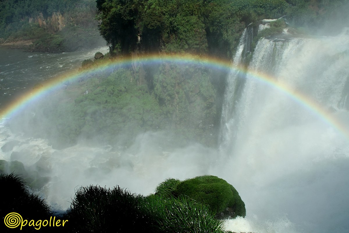Rainbow at Iguazu...