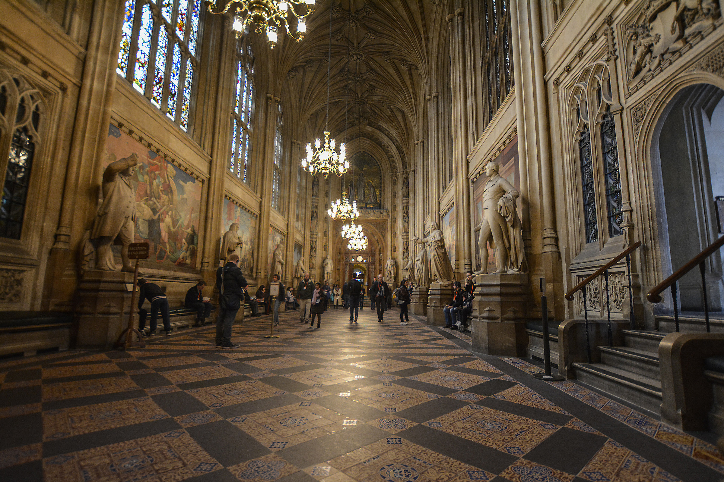 Londra-  Ingresso Parlamento...