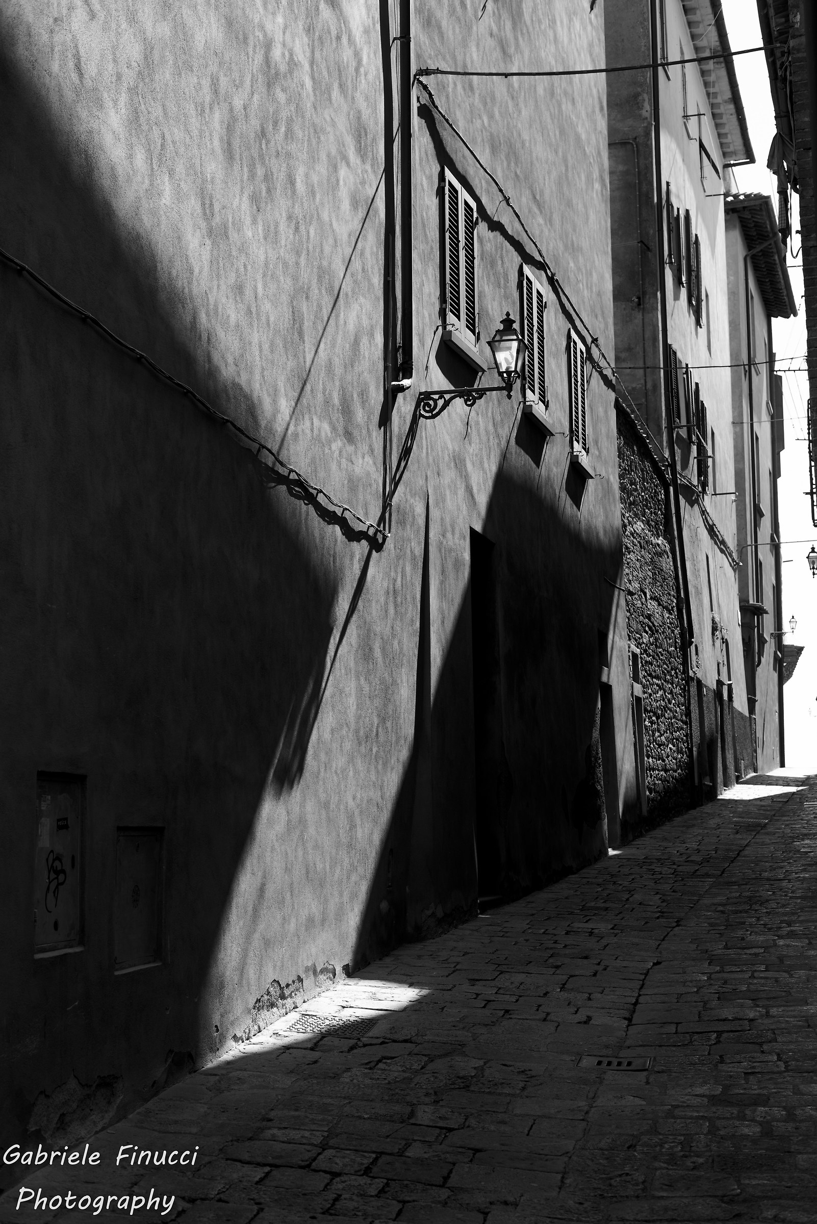Narrow alley...