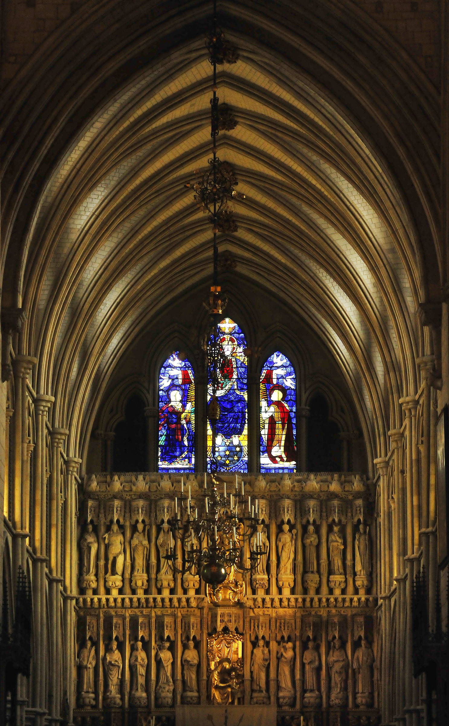 Southwark Cathedral - Interior...