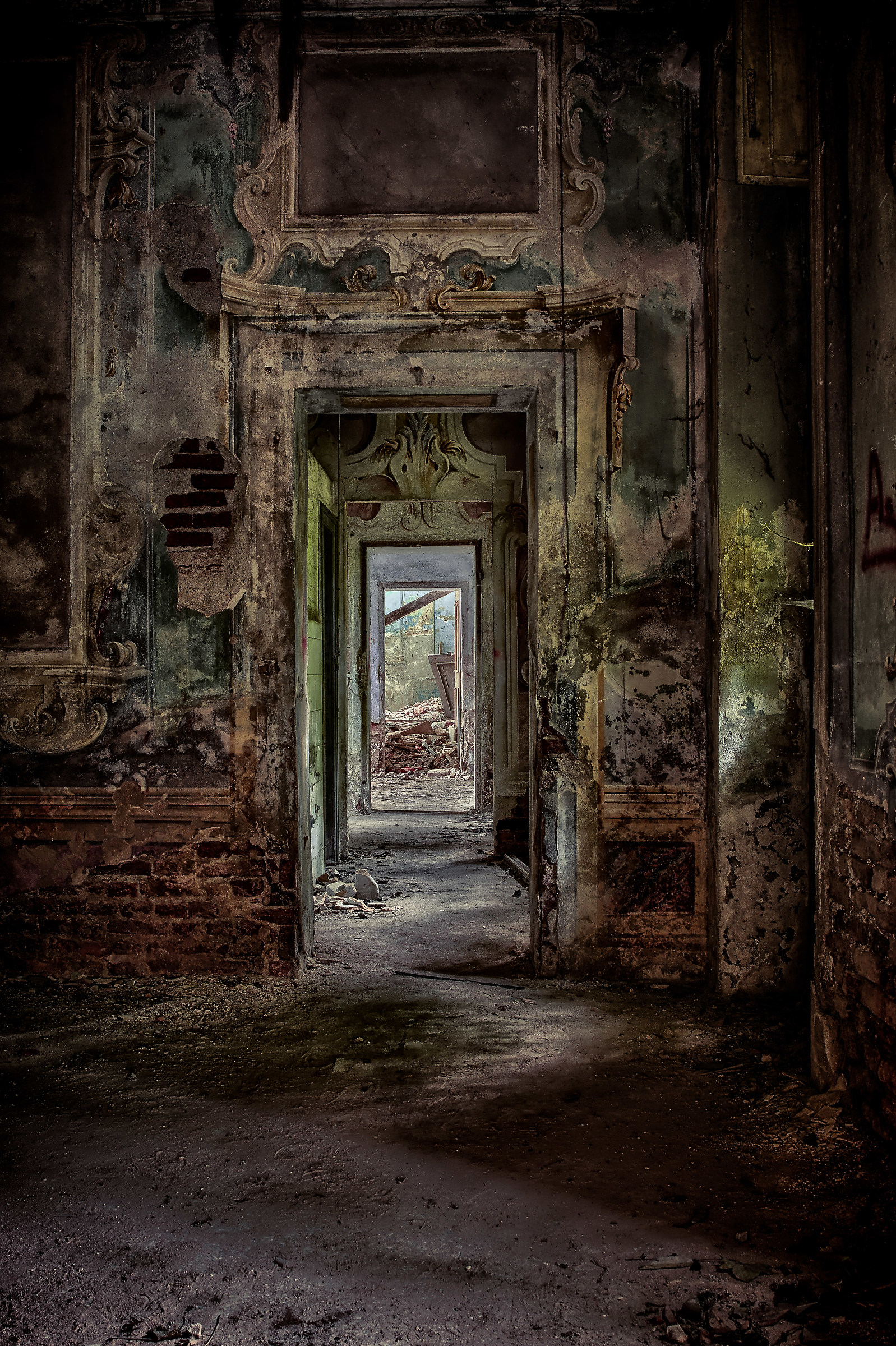 Villa Moglia, inviting hallway ......