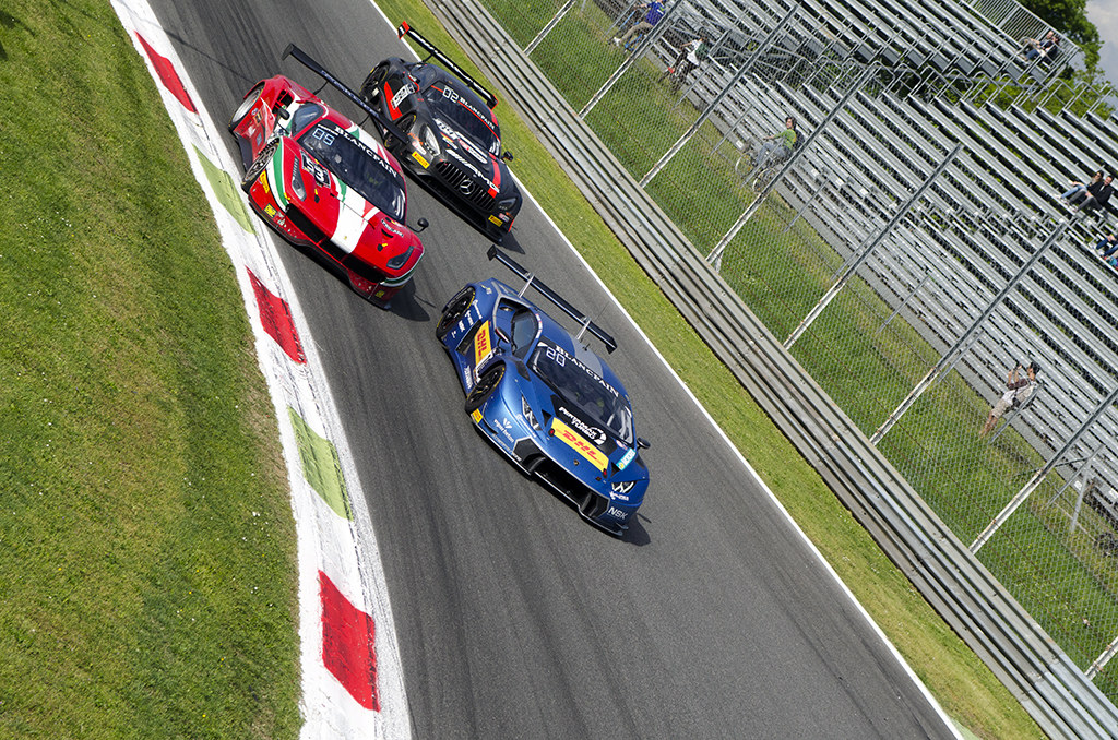 Ferrari vs Lamborghini vs Mercedes...