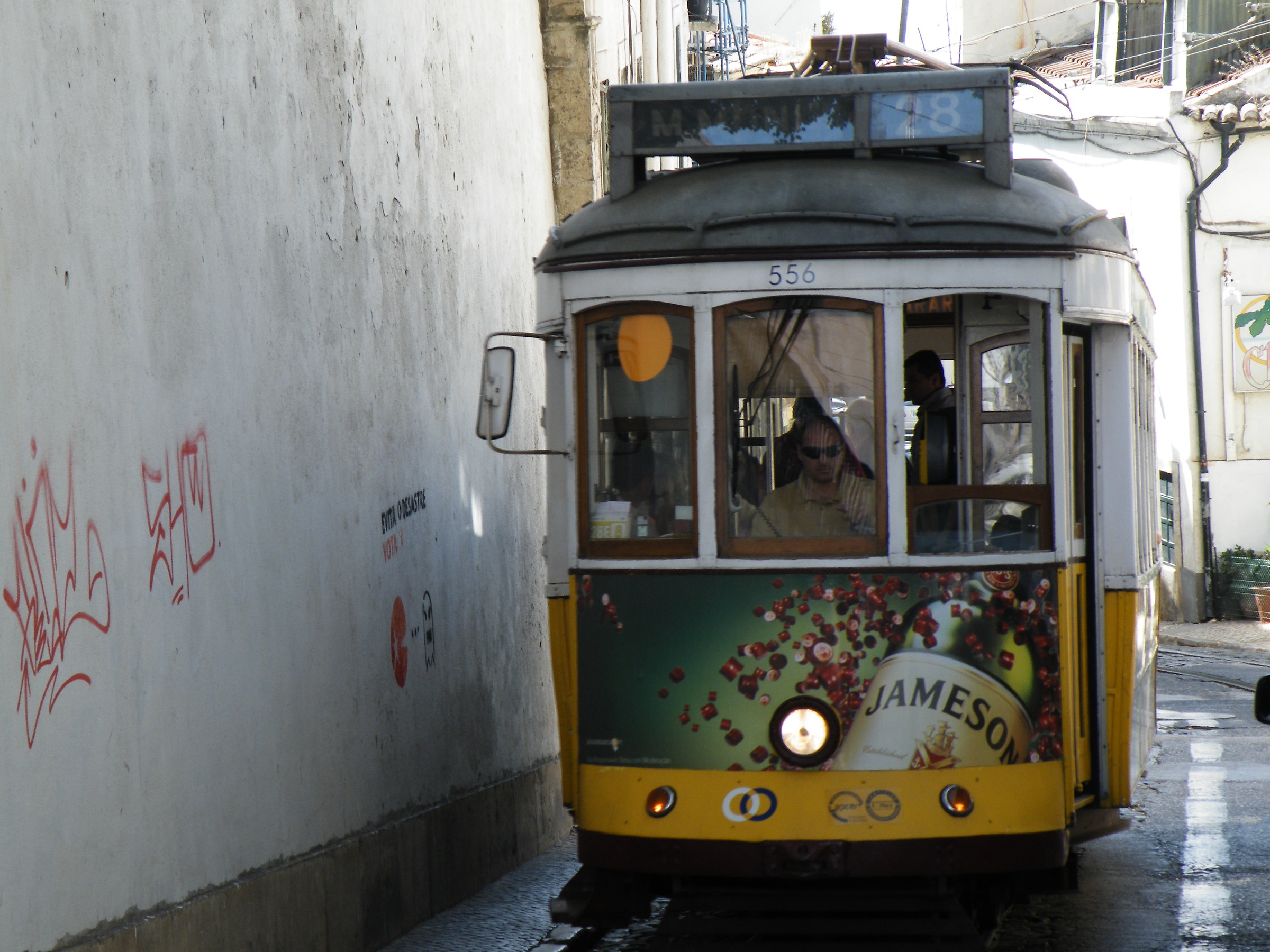 il tram n°28 il più famoso di Lisbona...