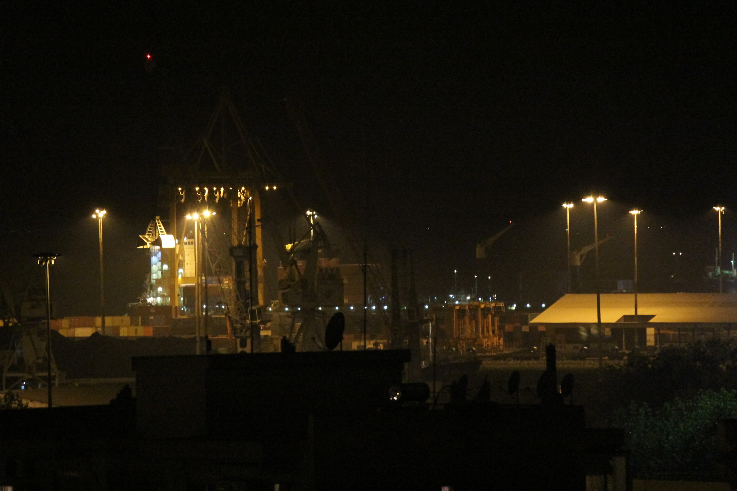 Thessaloniki - Port facilities at night...