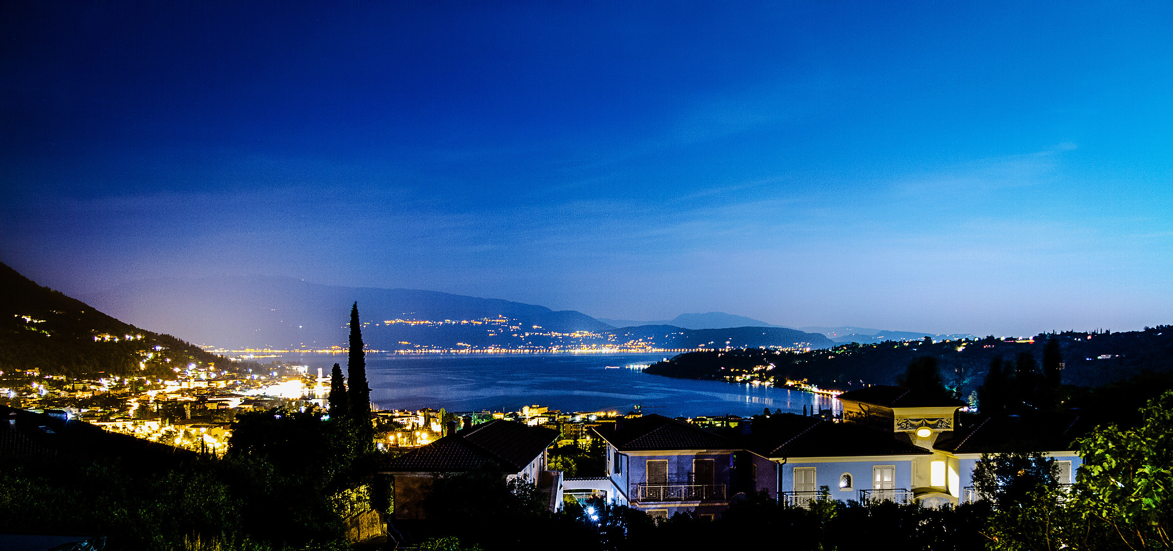 glimpse of Lake Garda...