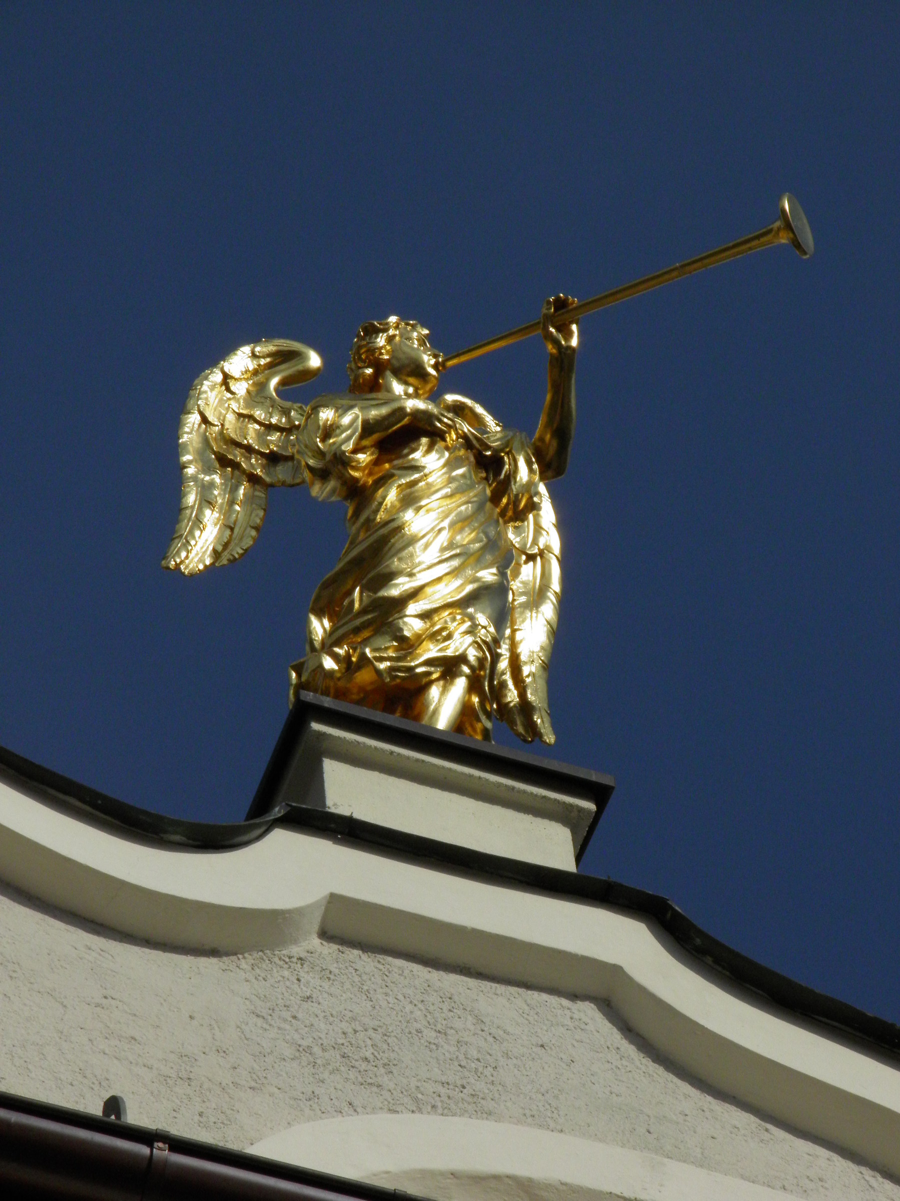 The angel blew his trumpet (San Candido - Bz)...