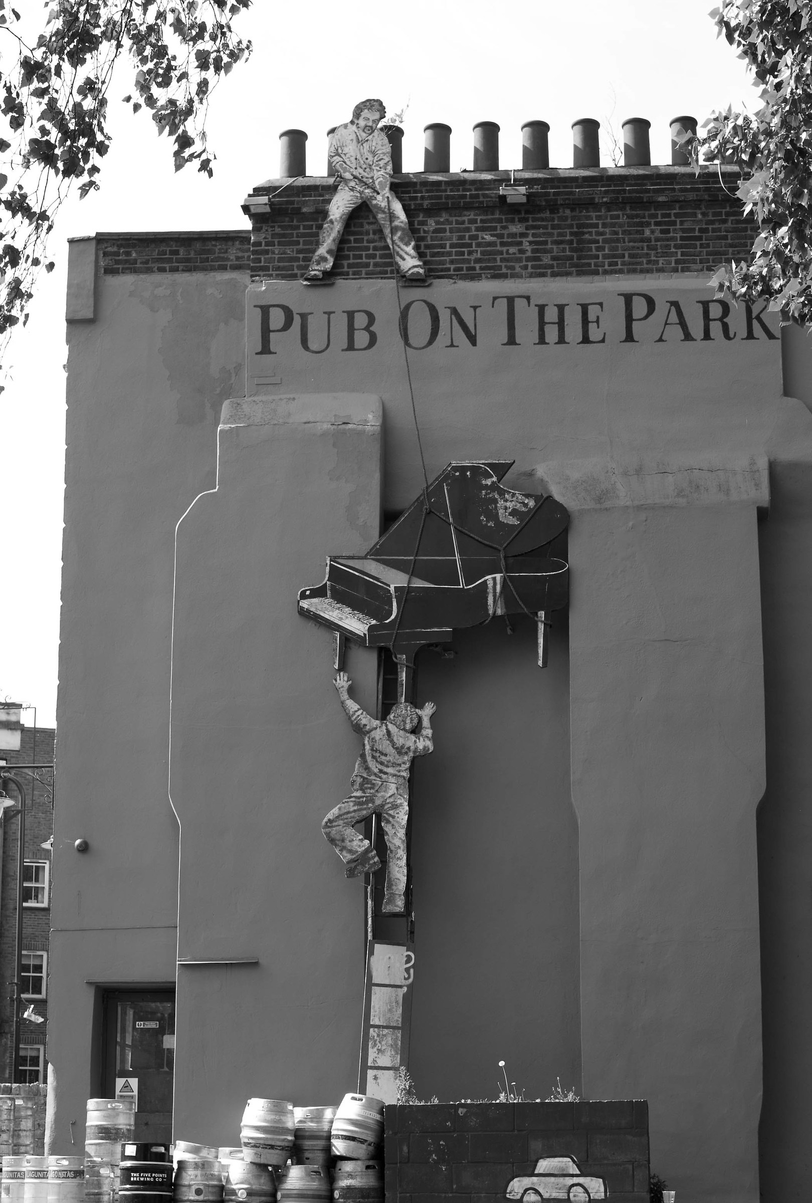 Pubs in the park, London Fields park...