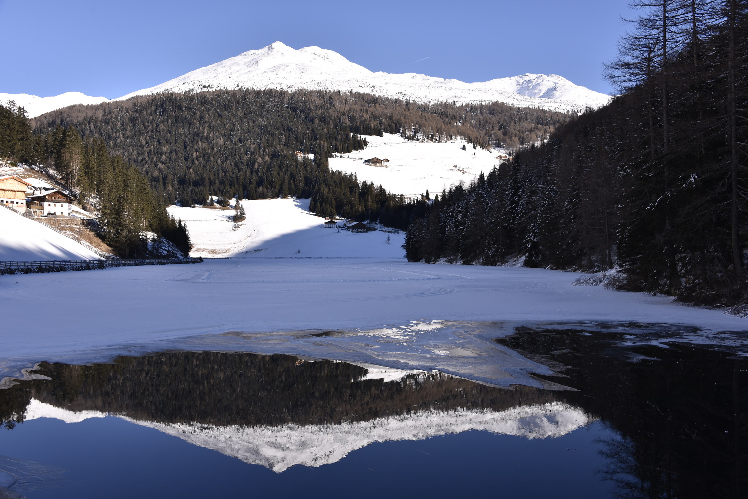Lake partially frozen Valdurna...