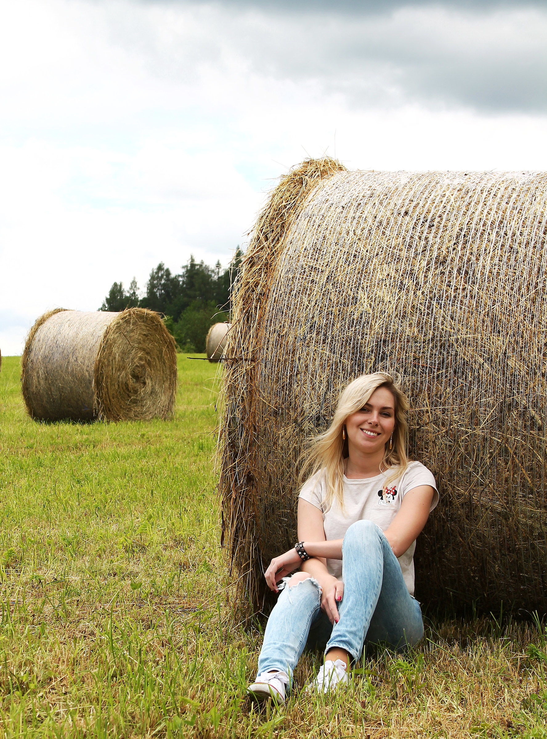 Bales and Blondes...
