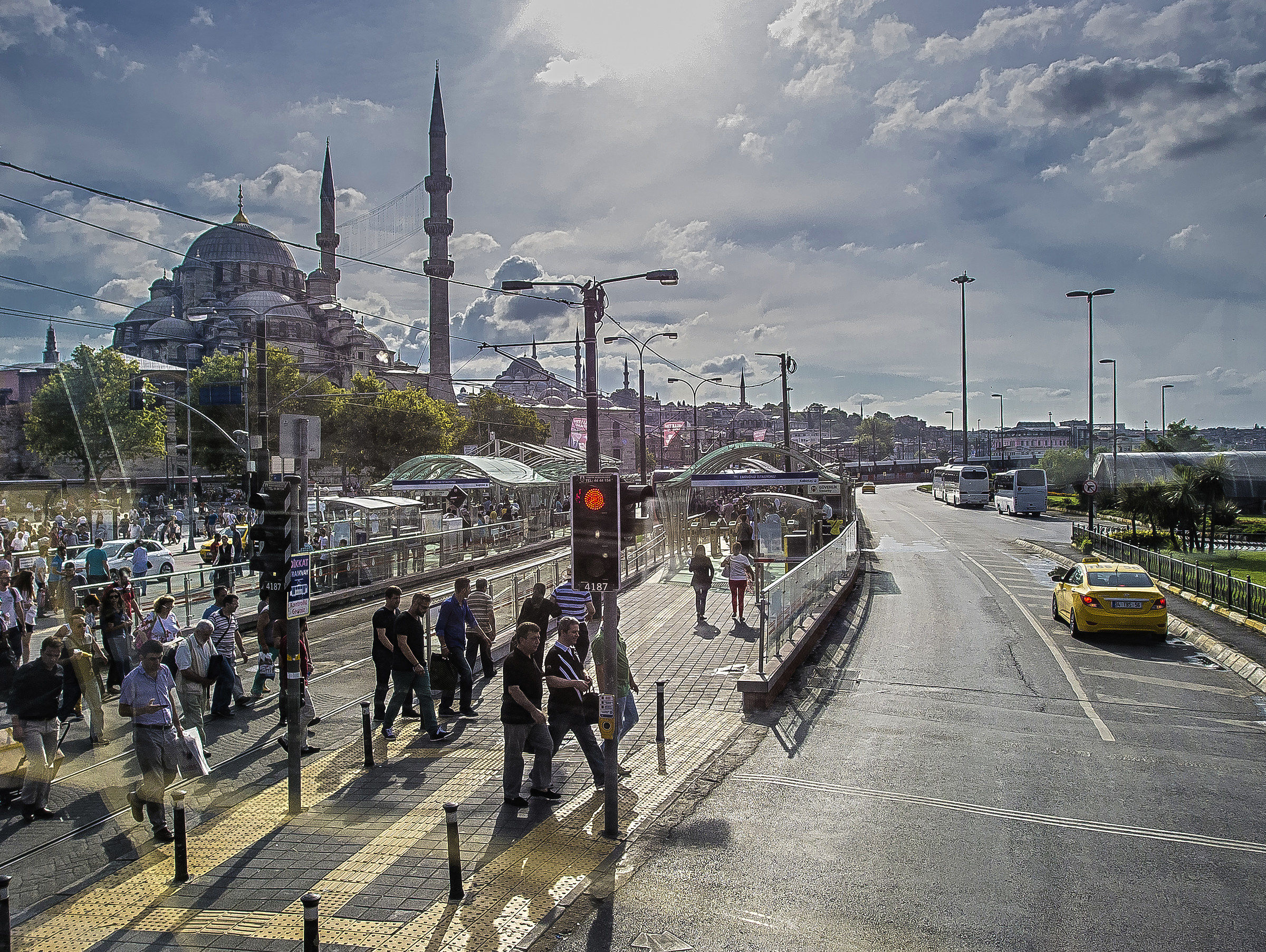 Istanbul. Uno sguardo dal... pullman...