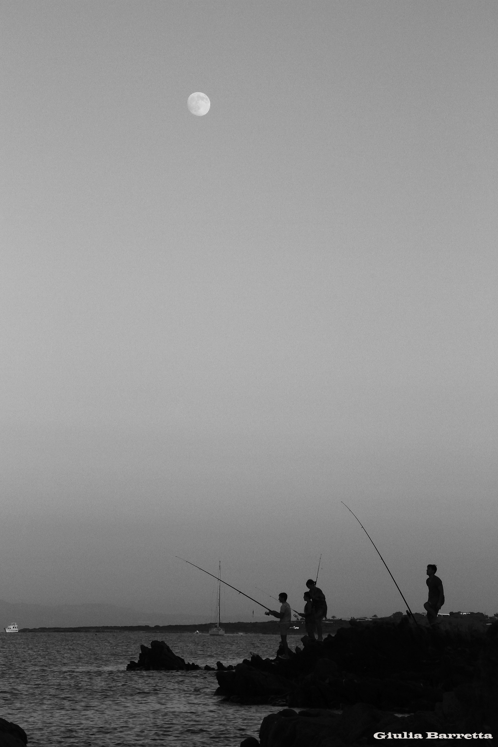 Small fishermen in the moonlight...