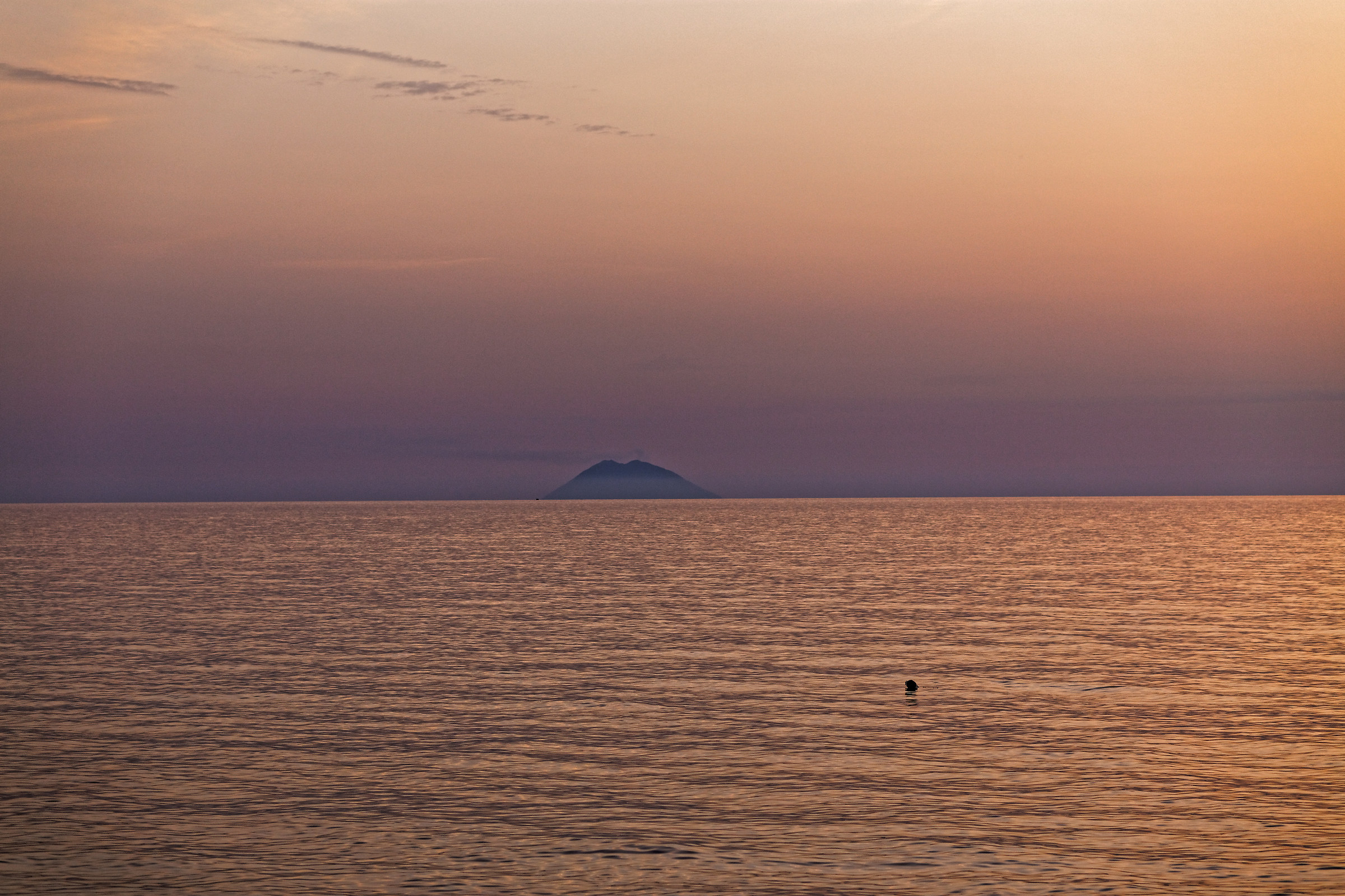 Tramonto da Zambrone (vv) con Stromboli...