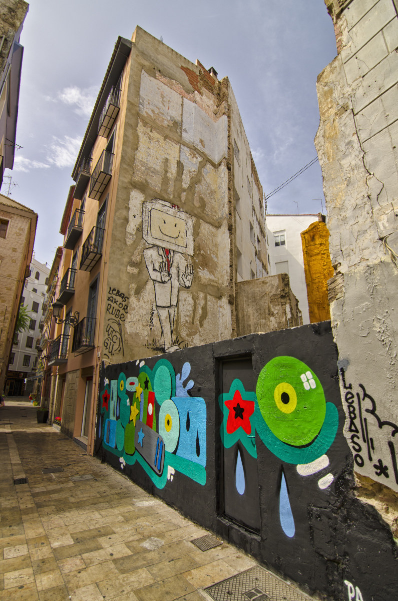 Alleys of Valencia...
