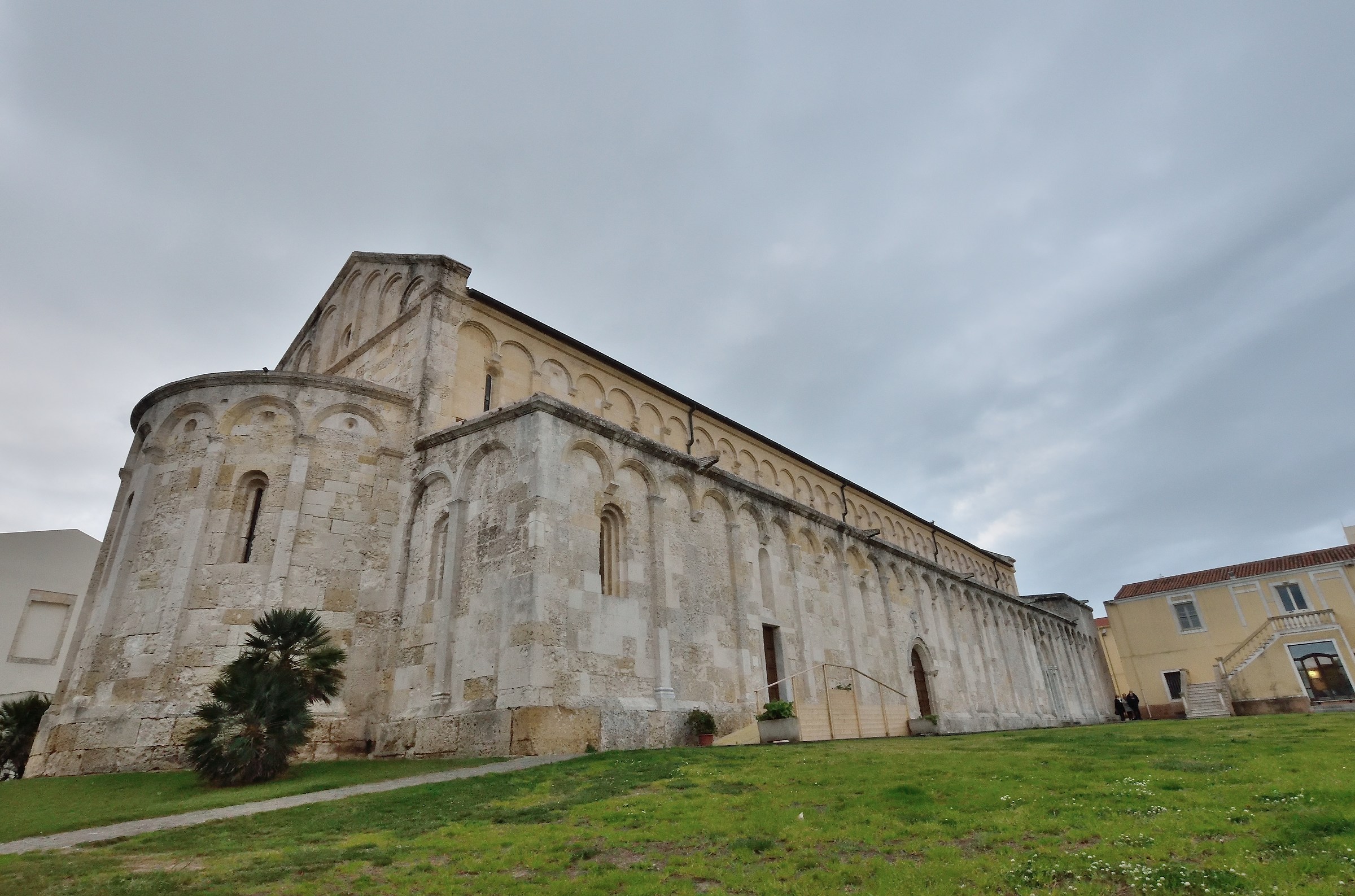 Basilica San Gavino ruined by nearby buildings...