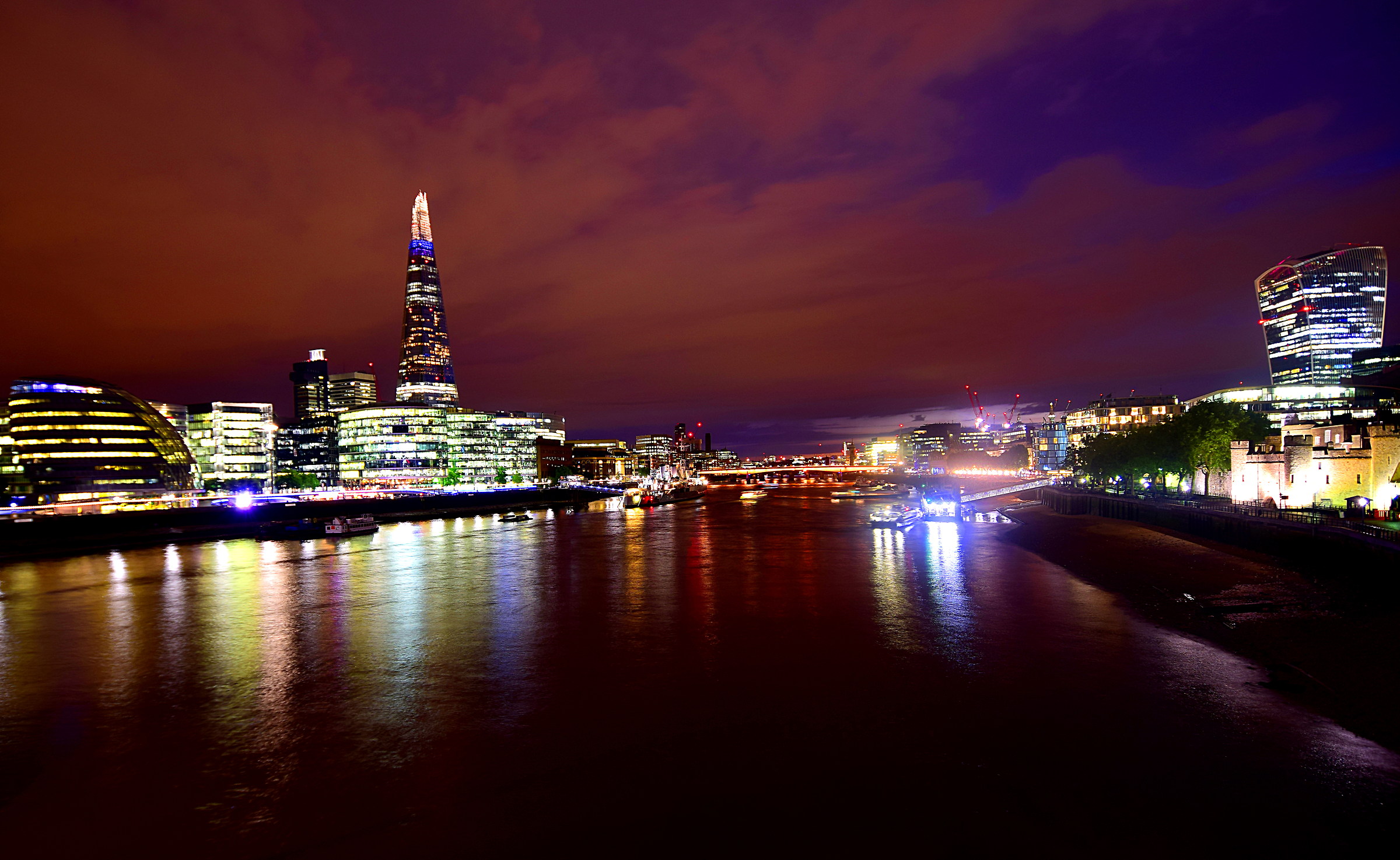 London by night fista dal Tower Bridge...