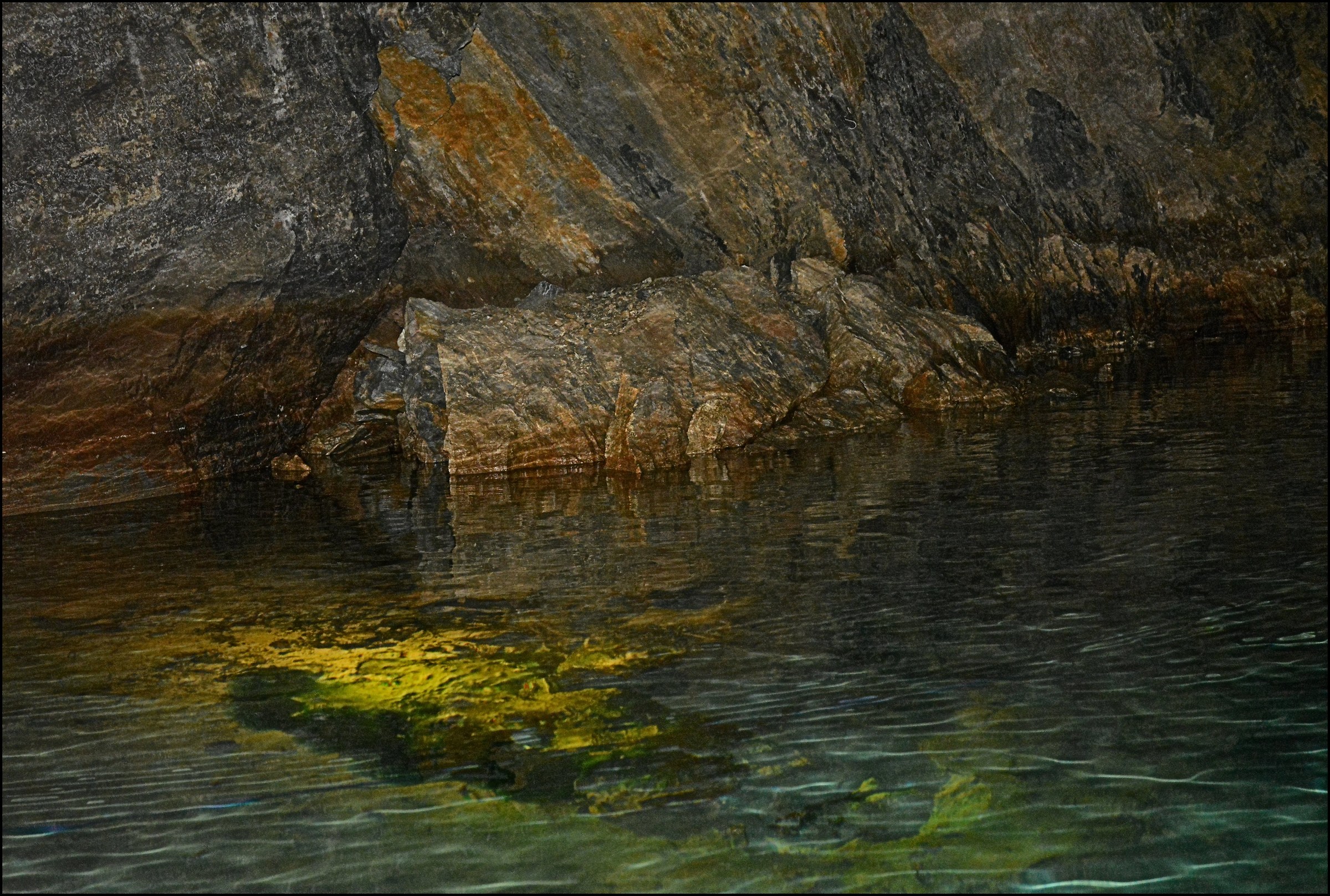 Lago sotterraneo St-Leonard (Sion )...