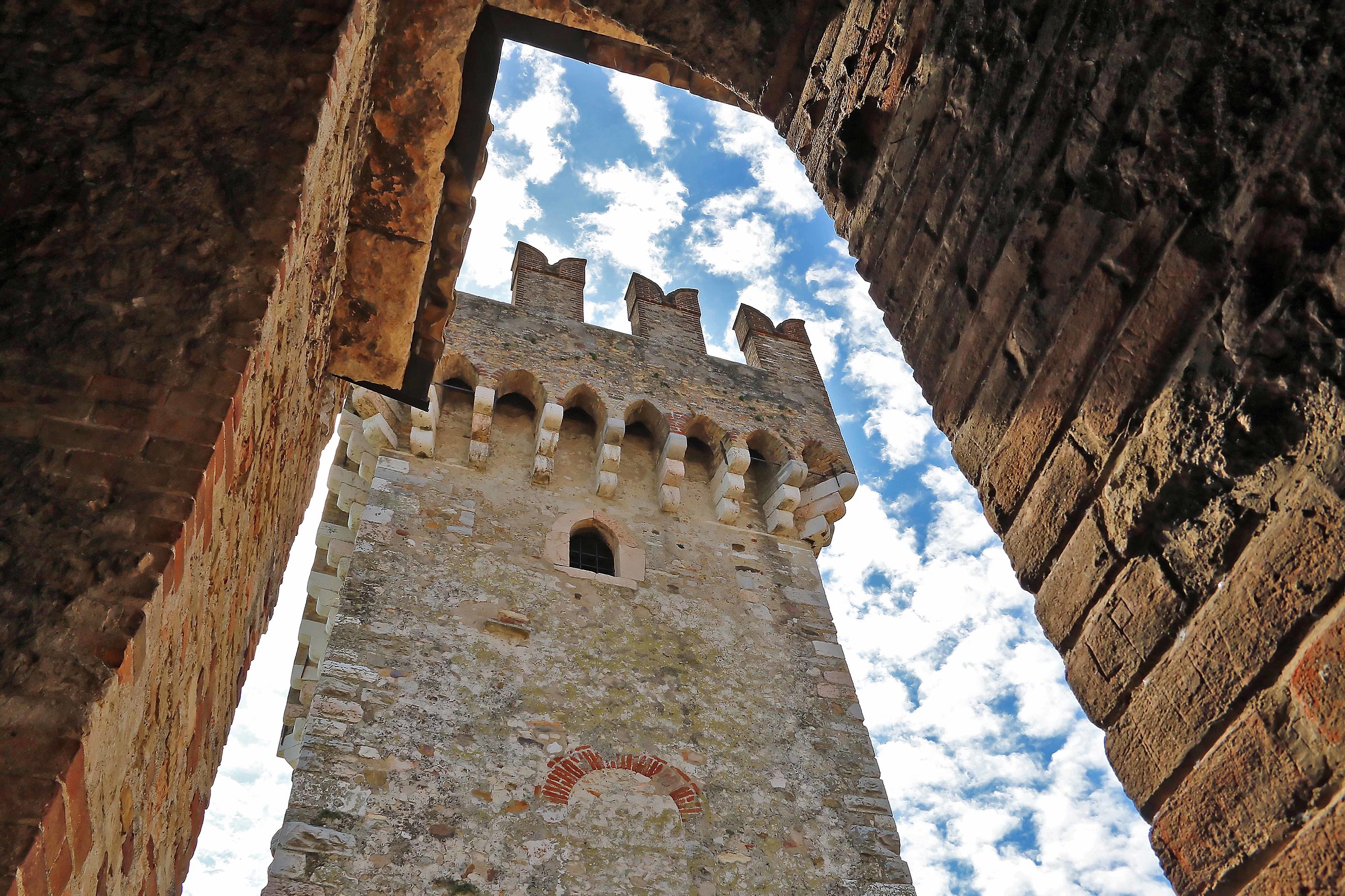 Sirmione - Castello Scaligero 1...