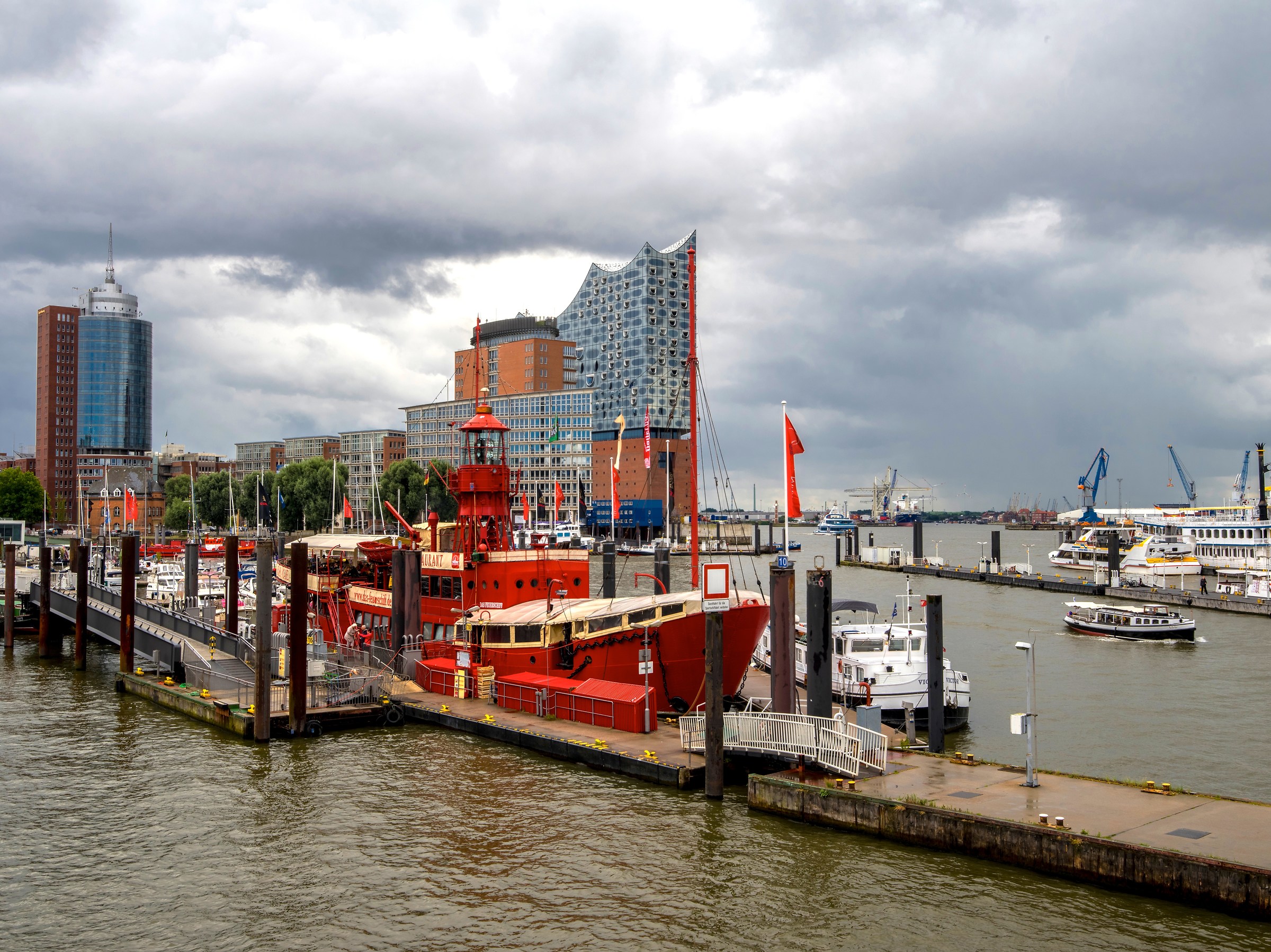 Hamburg - The port...