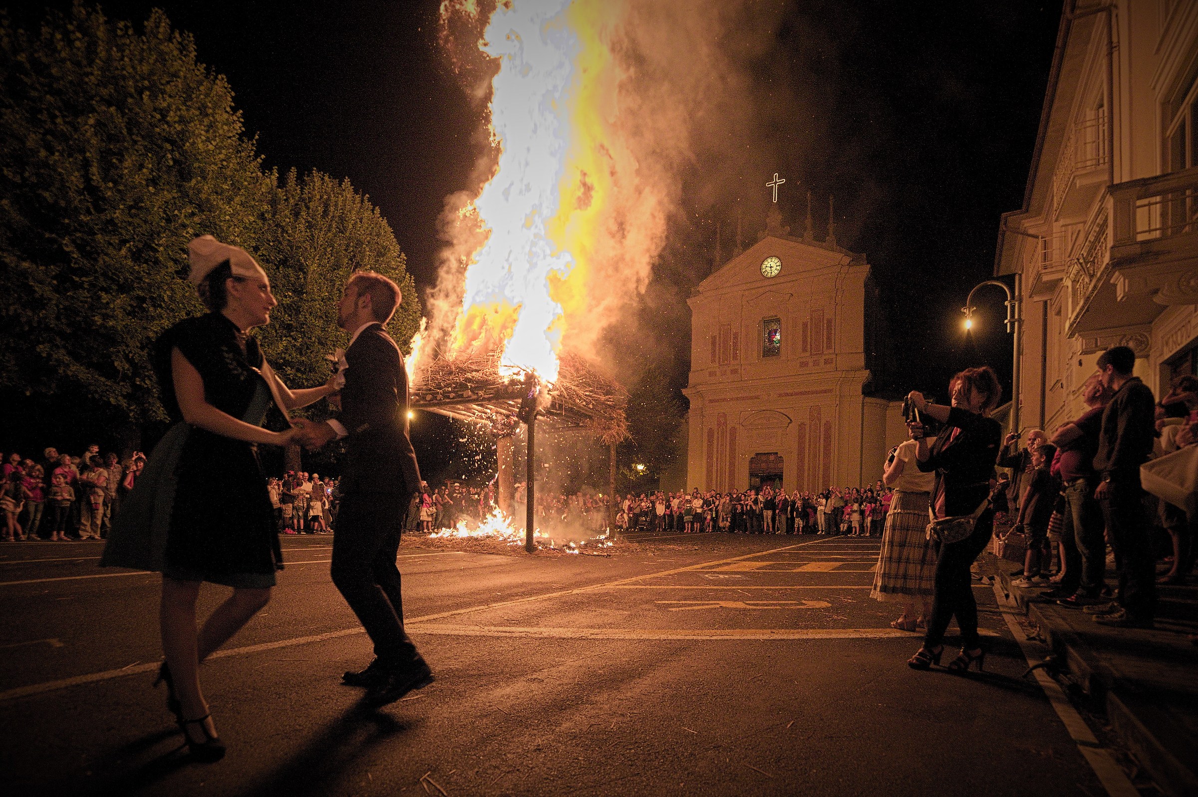 The dance of the Priors and the bonfire...