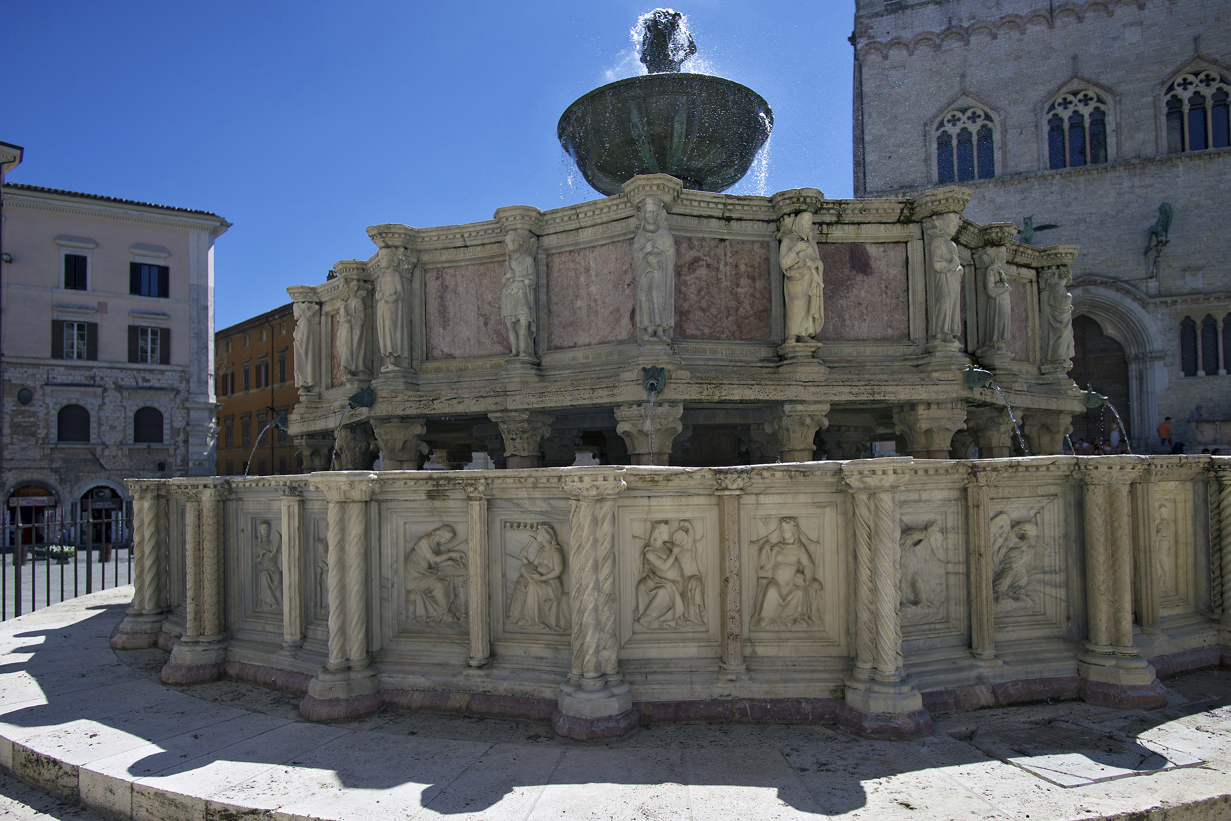 Fontana Maggiore...