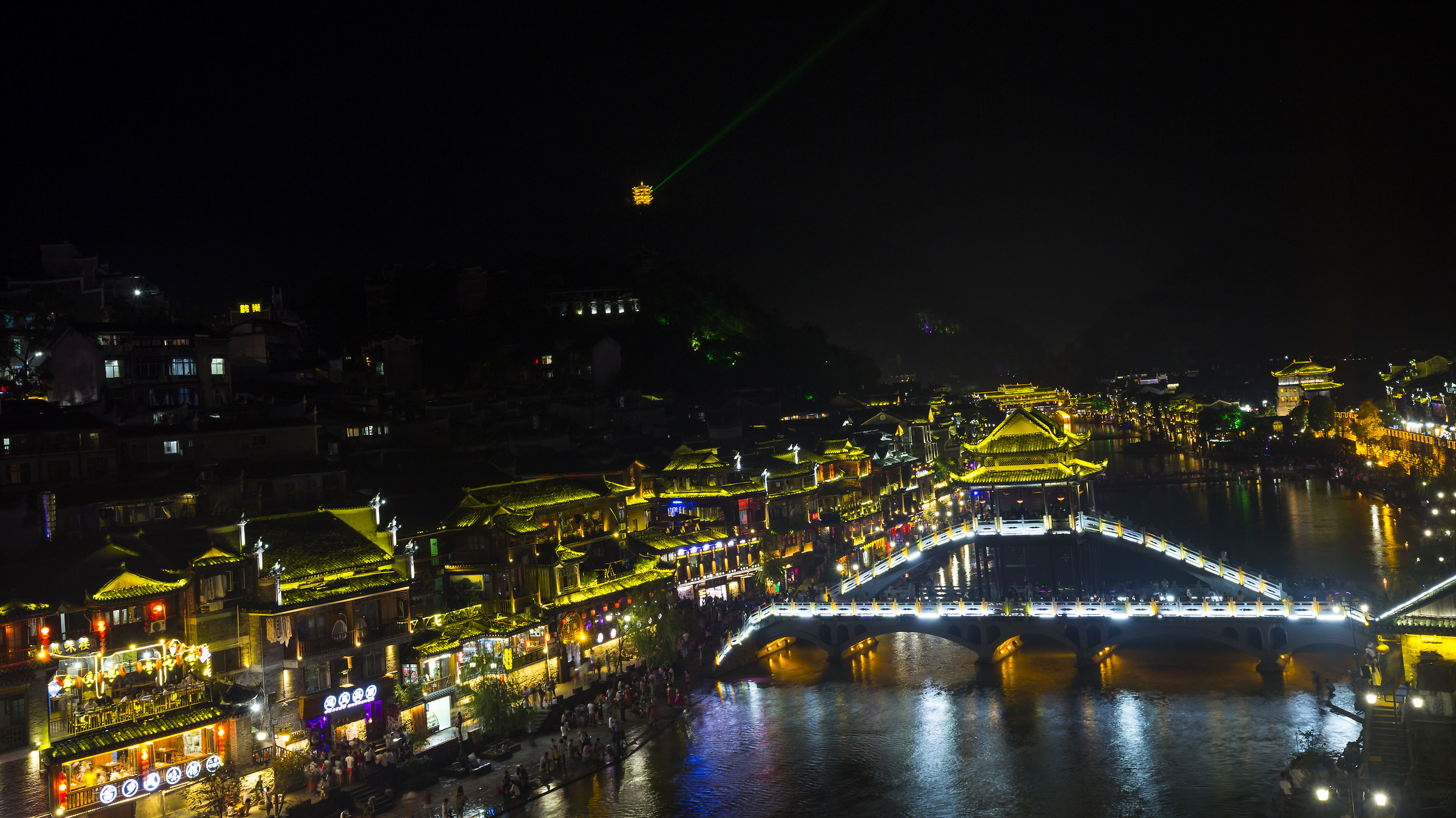 The ancient city of Fenghuang 4...