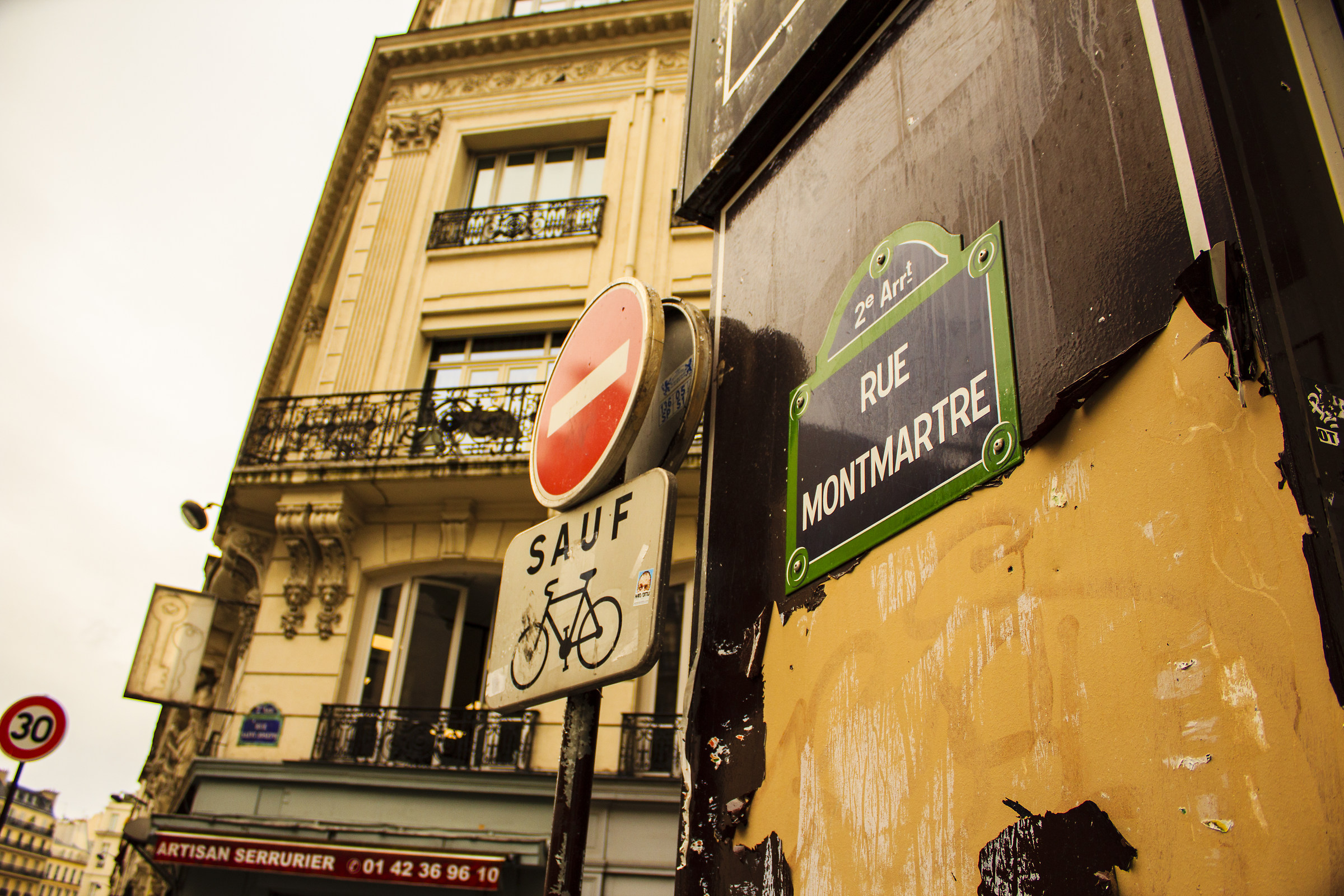 rue montmartre...