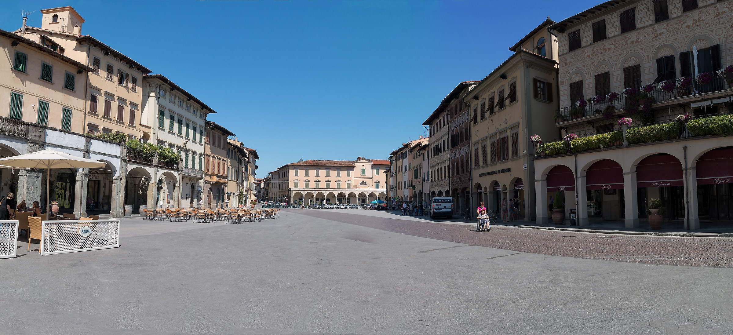 piazza Marsilio Ficino  Filgline Val d'Arno(fi)...