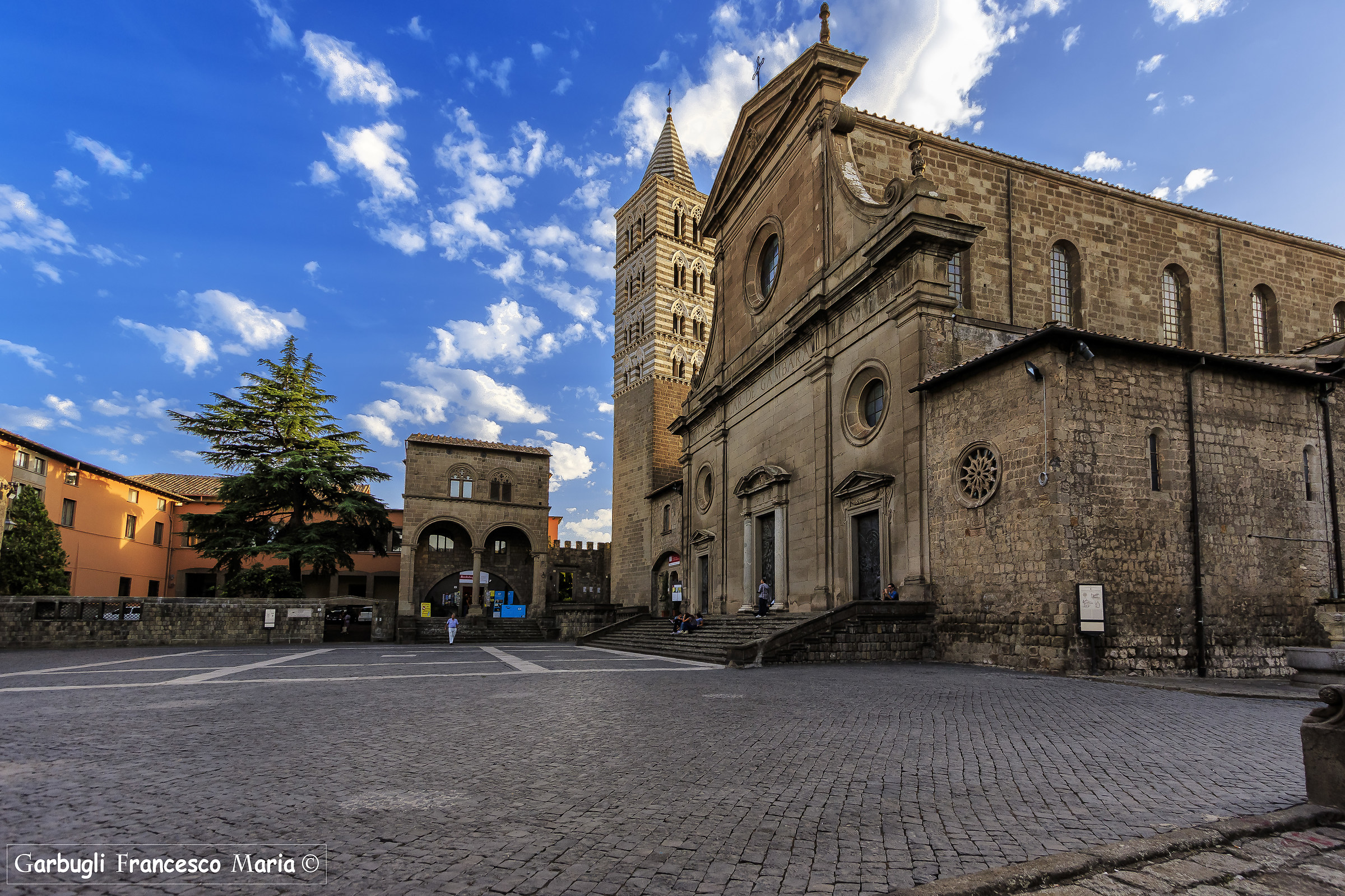 Piazza San Lorenzo - Viterbo...