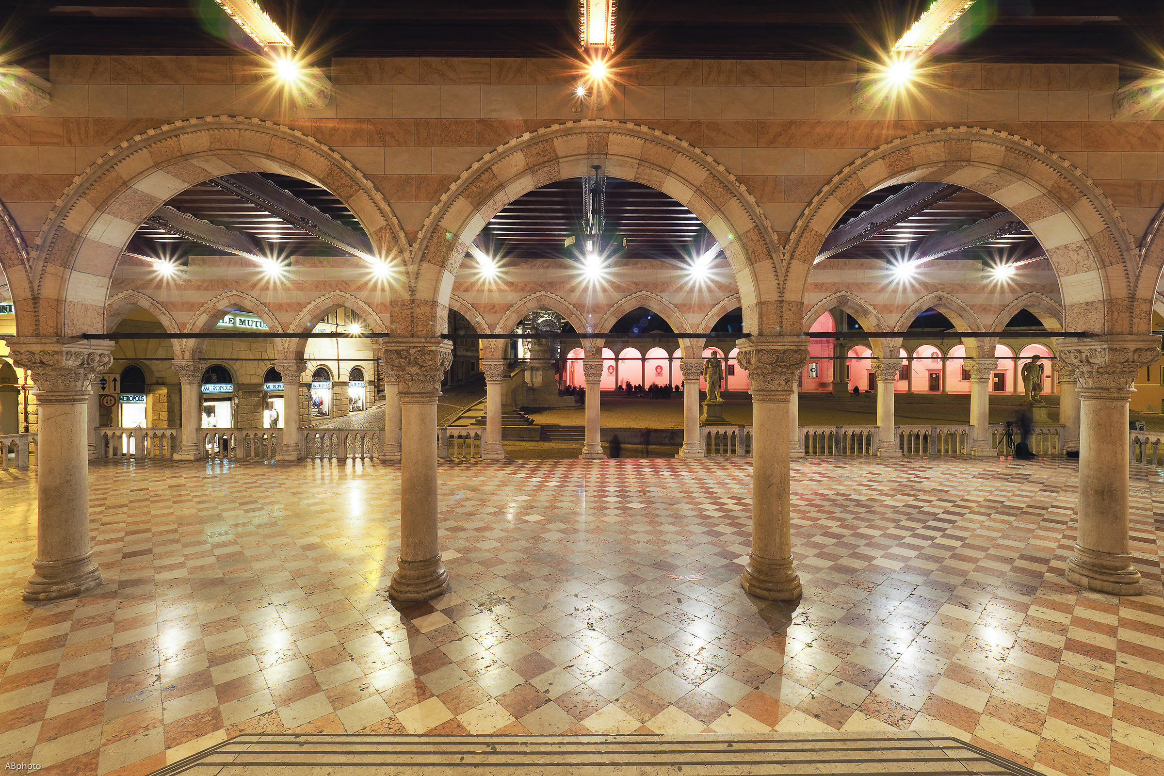 loggia of lionello snap high-resolution 40 mp...