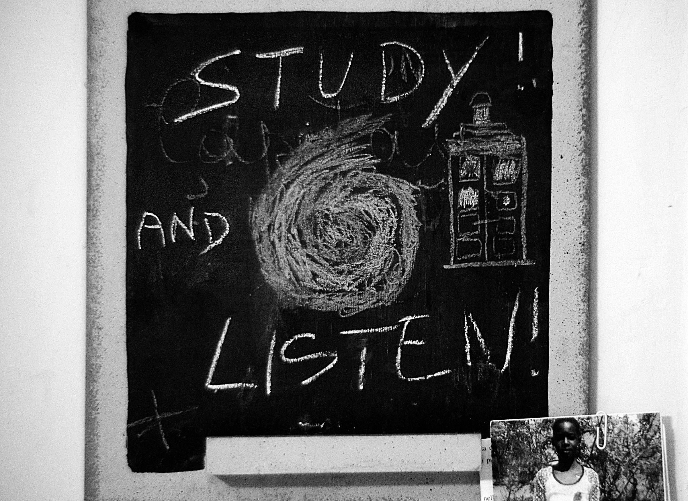 Study and listen. Blackboards and memories .....